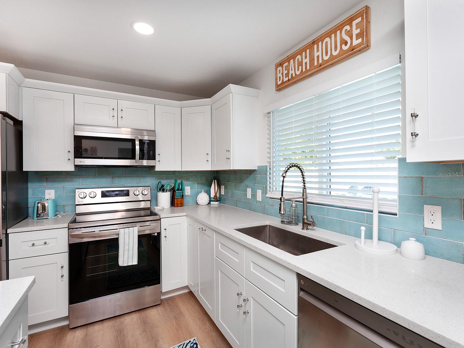 3049 WOOD ST, SARASOTA, FL, 34237