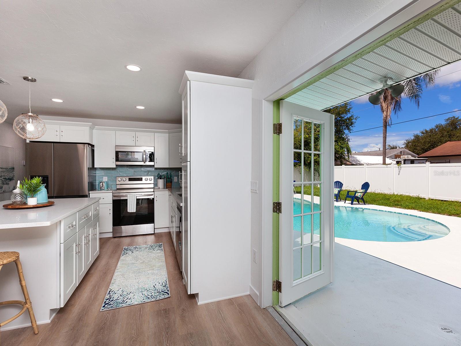 3049 WOOD ST, SARASOTA, FL, 34237