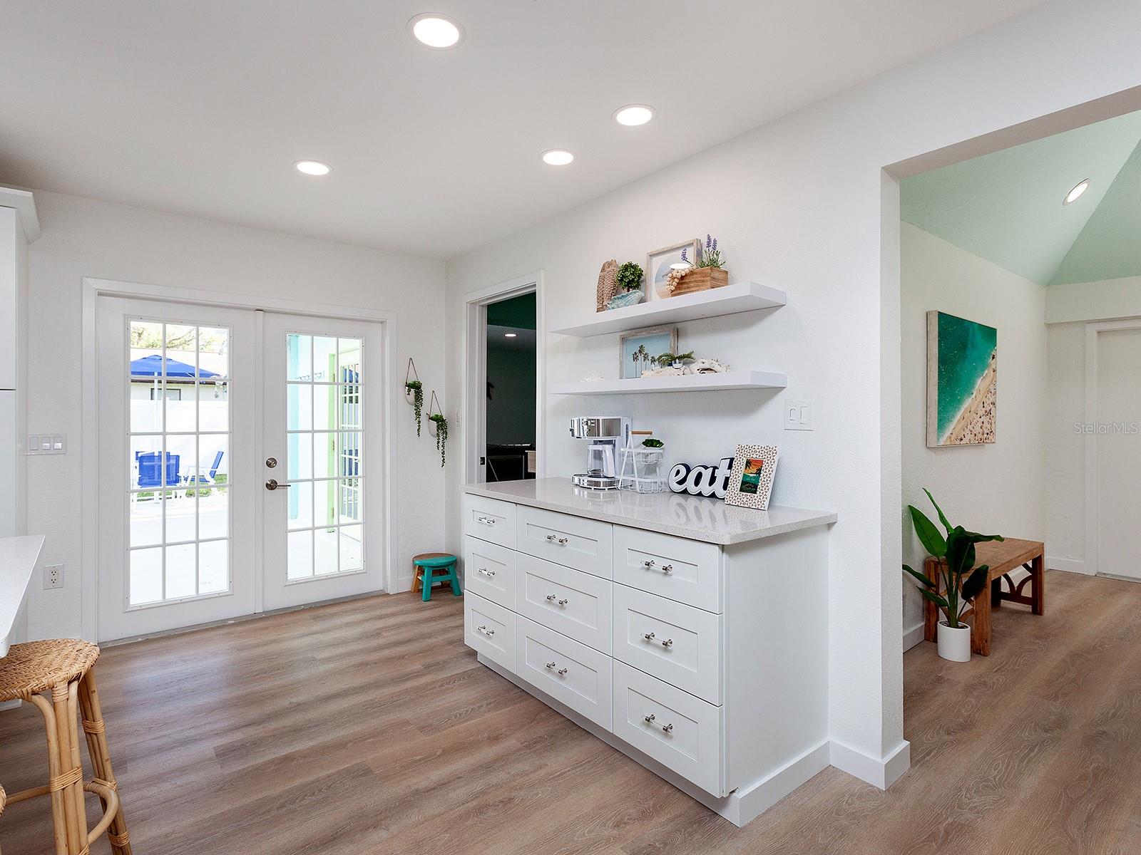 3049 WOOD ST, SARASOTA, FL, 34237