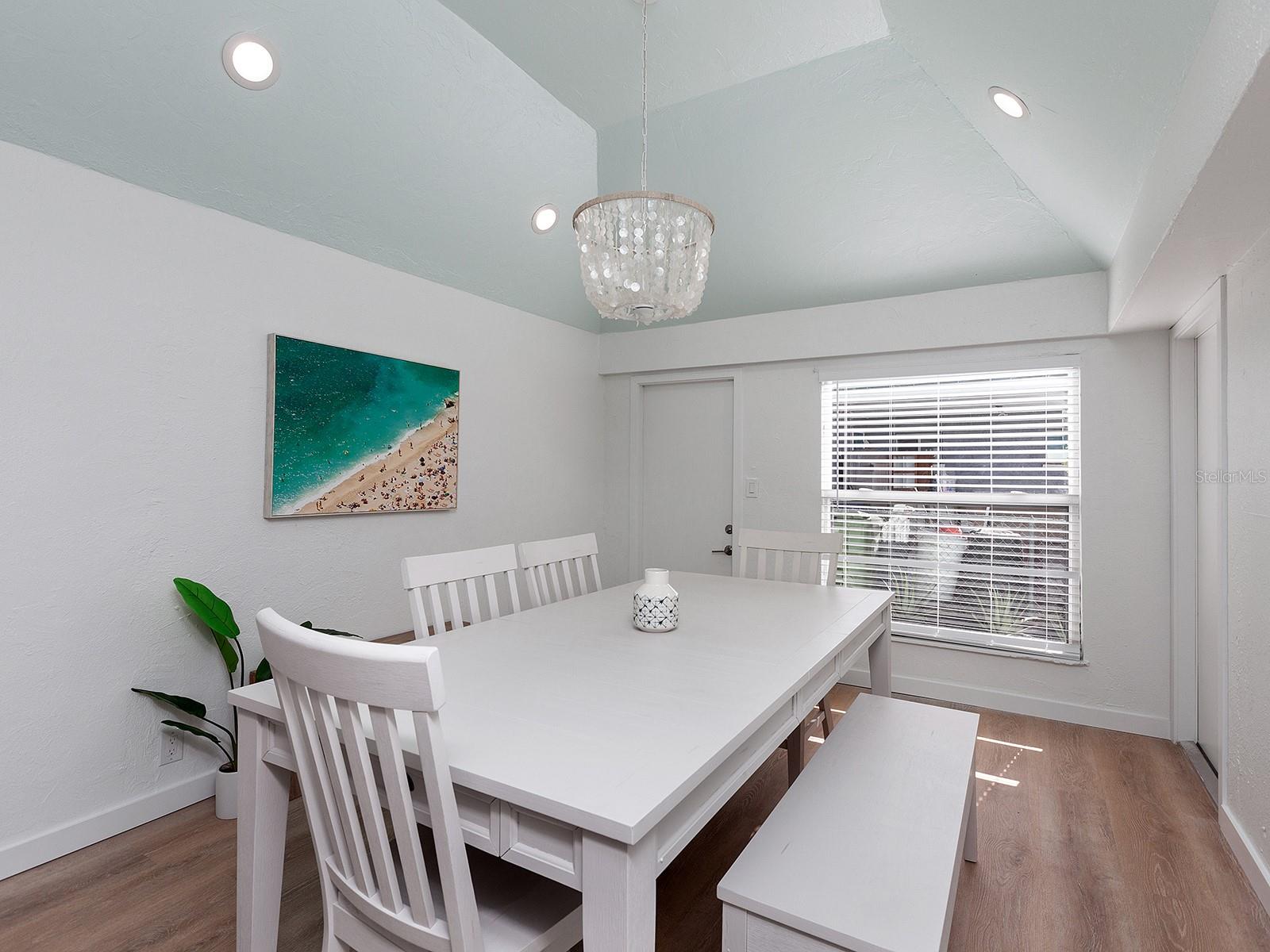 3049 WOOD ST, SARASOTA, FL, 34237