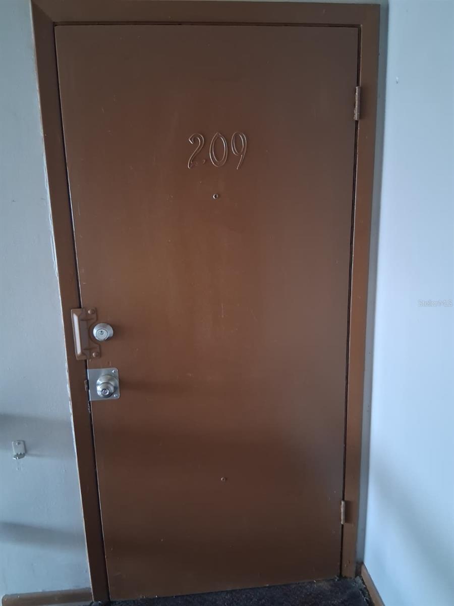 5885 DAHLIA  APT 209 DR #18, ORLANDO, FL, 32807