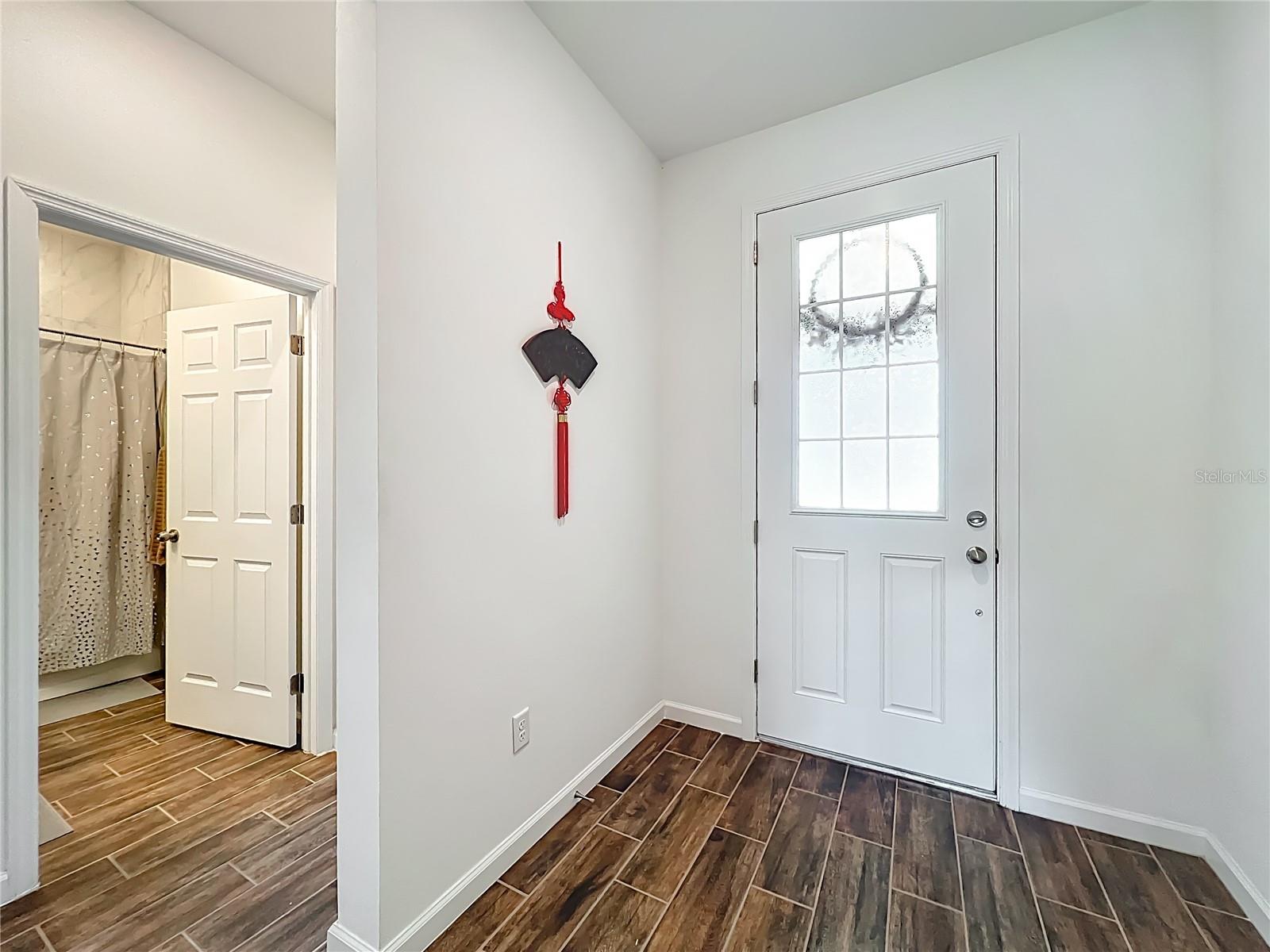 8560 COMPASS POINT AVE, ORLANDO, FL, 32832