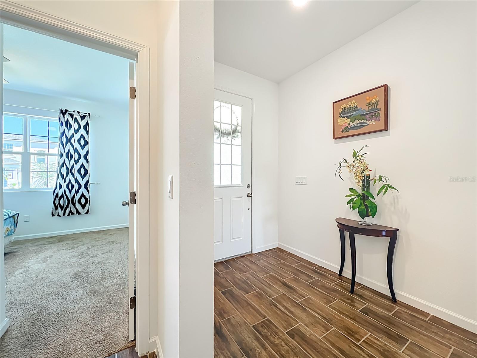 8560 COMPASS POINT AVE, ORLANDO, FL, 32832