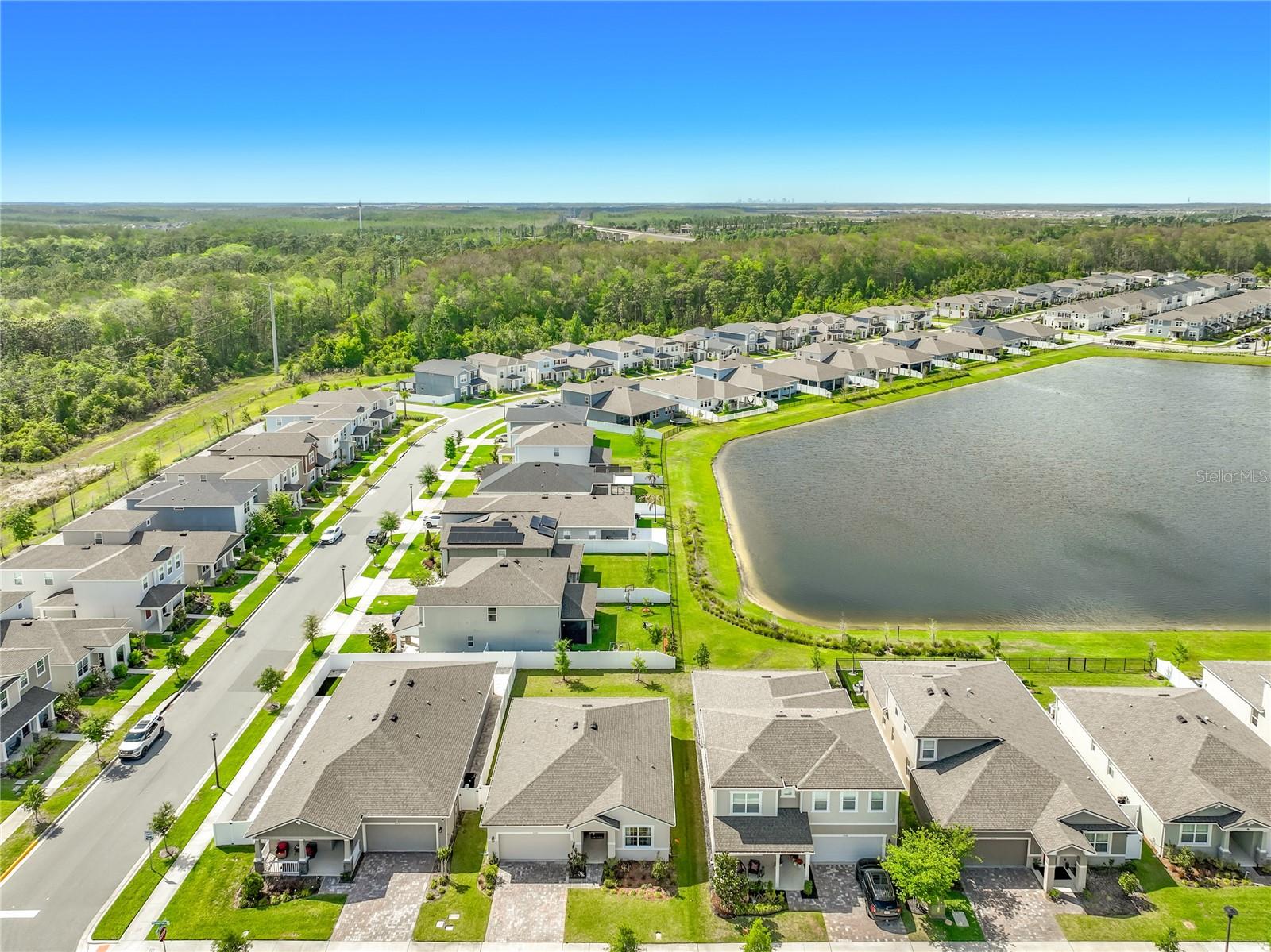 8560 COMPASS POINT AVE, ORLANDO, FL, 32832