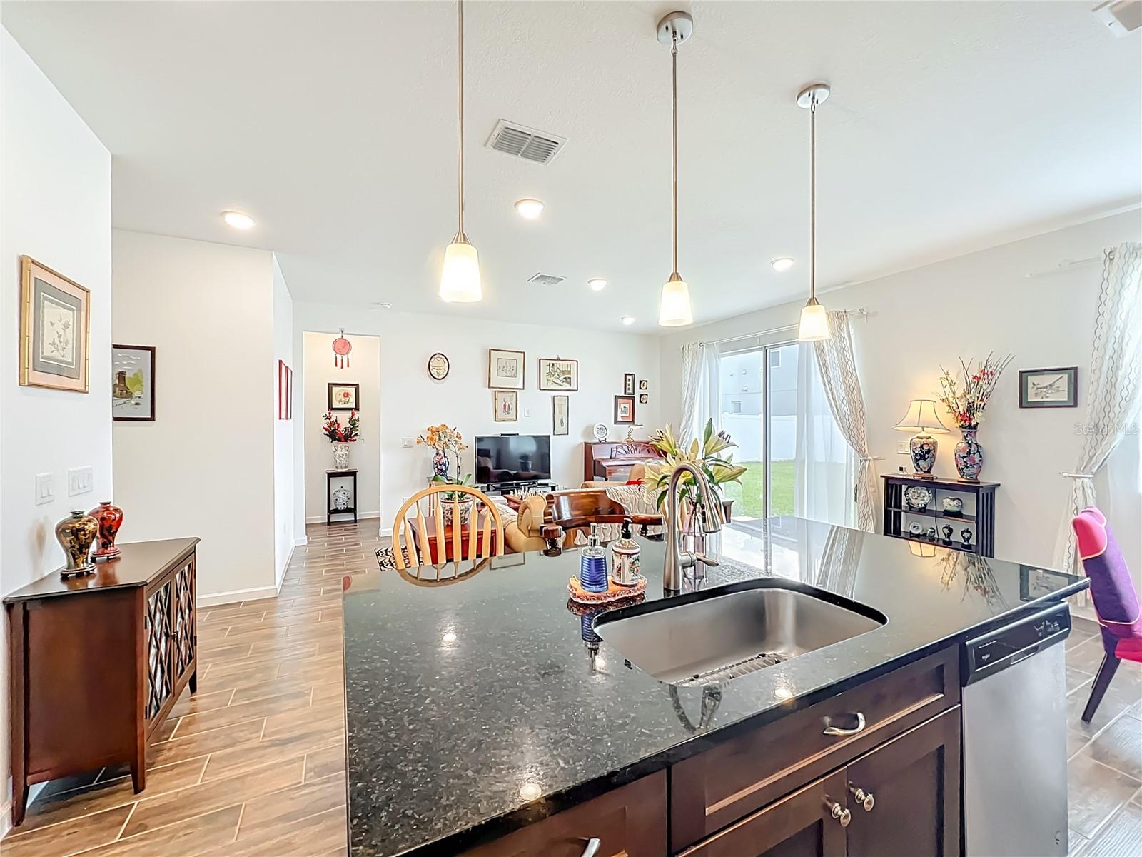 8560 COMPASS POINT AVE, ORLANDO, FL, 32832