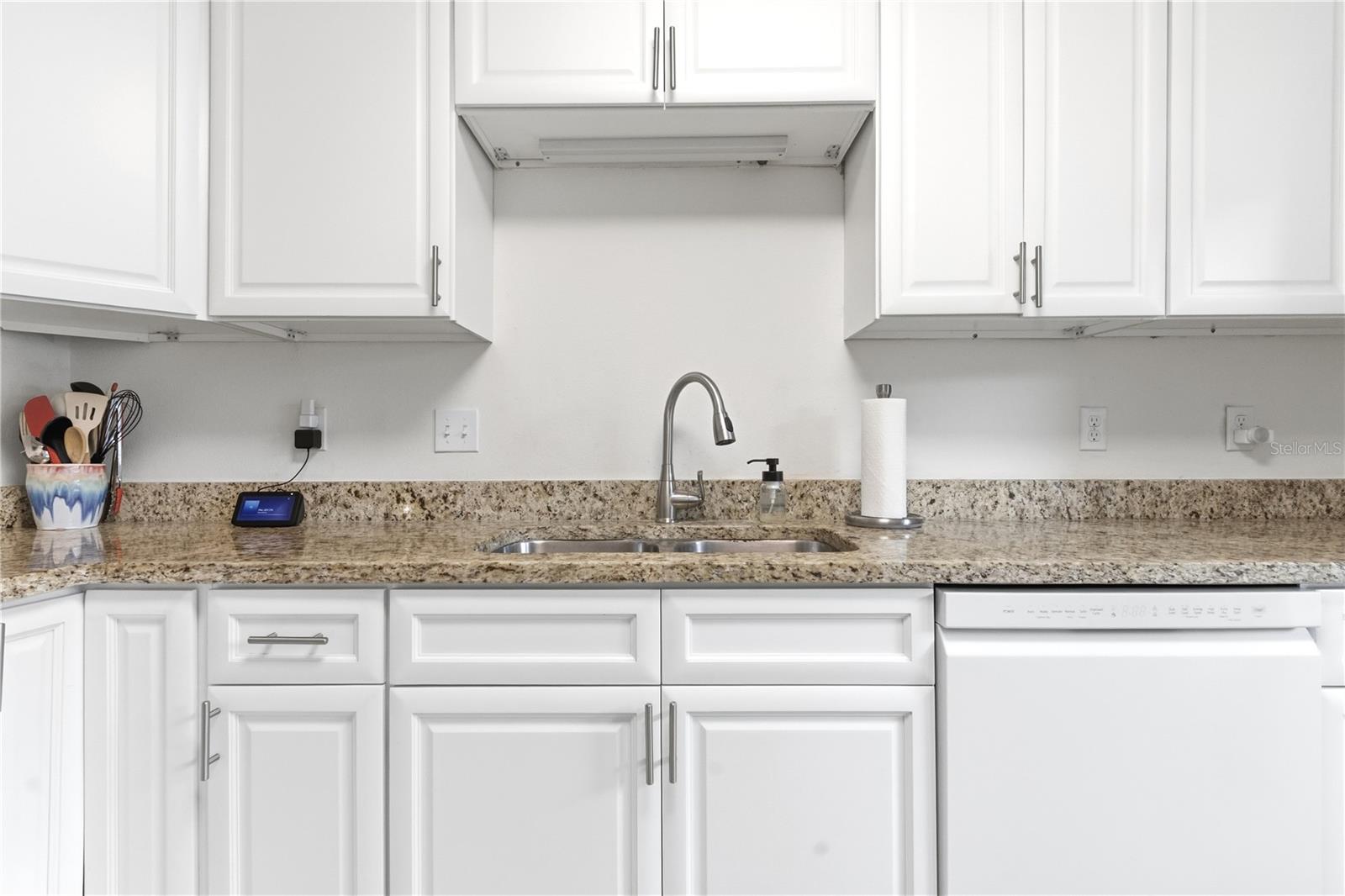 514 LONGFELLOW COURT #B, SAFETY HARBOR, FL, 34695