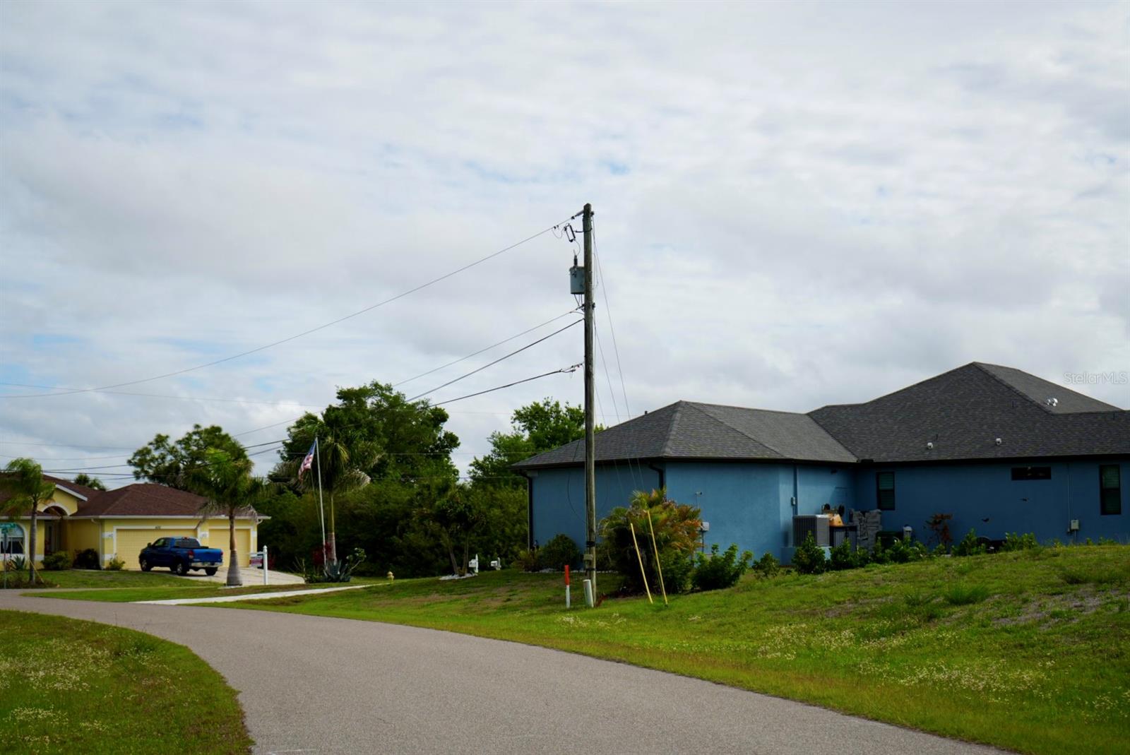 167 REDWOOD RD, ROTONDA WEST, FL, 33947