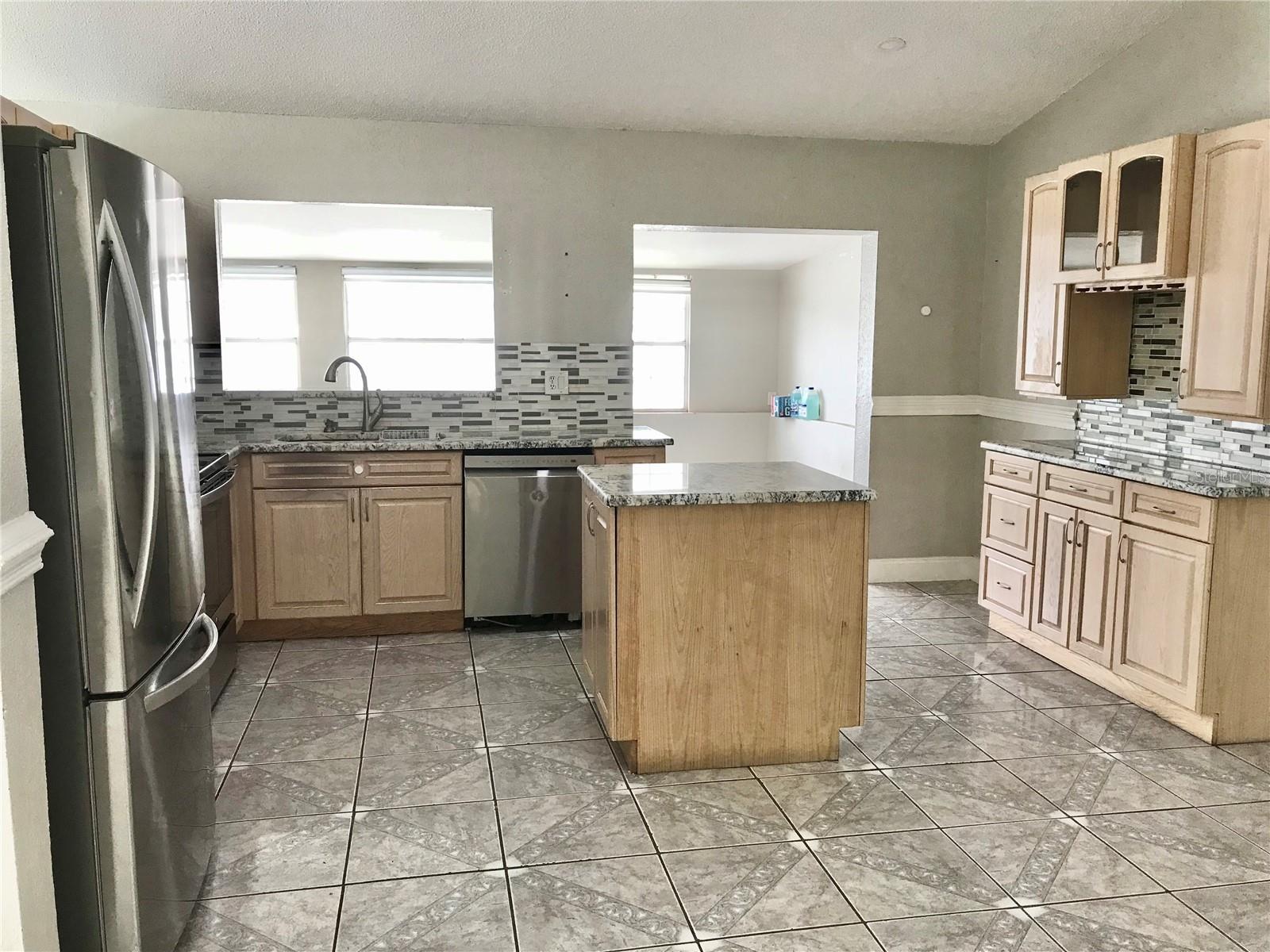 11059 SPRINGRIDGE DR, TAMPA, FL, 33624