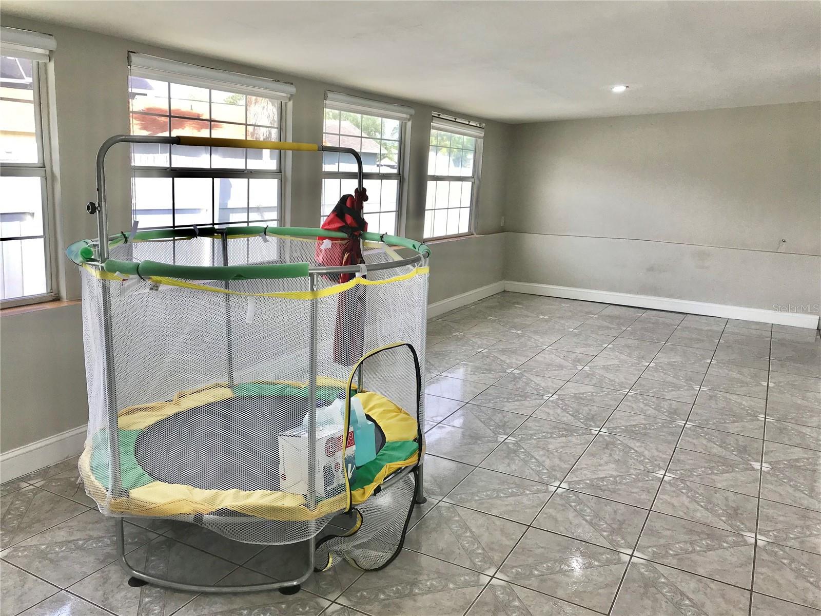 11059 SPRINGRIDGE DR, TAMPA, FL, 33624