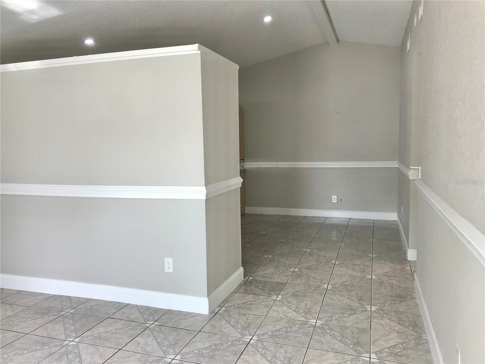 11059 SPRINGRIDGE DR, TAMPA, FL, 33624