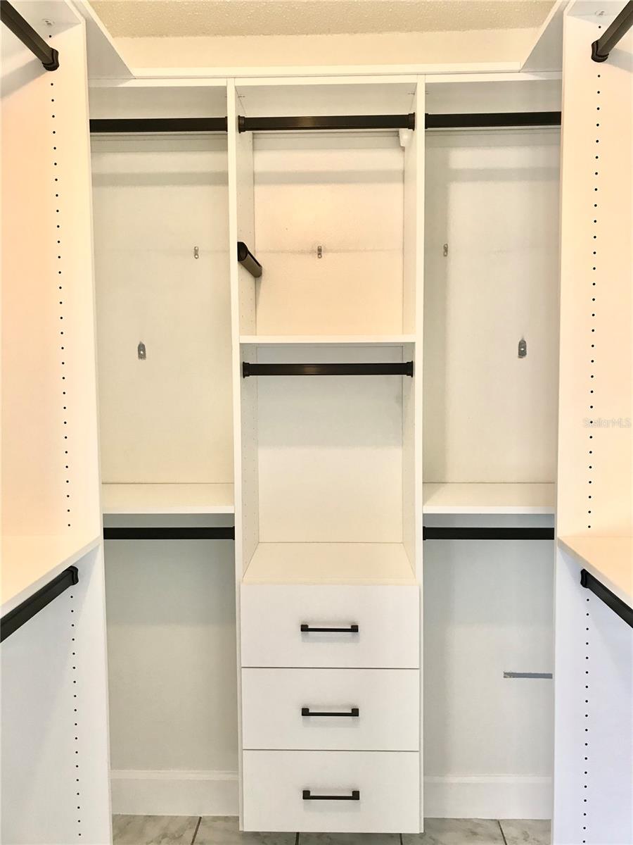 11059 SPRINGRIDGE DR, TAMPA, FL, 33624