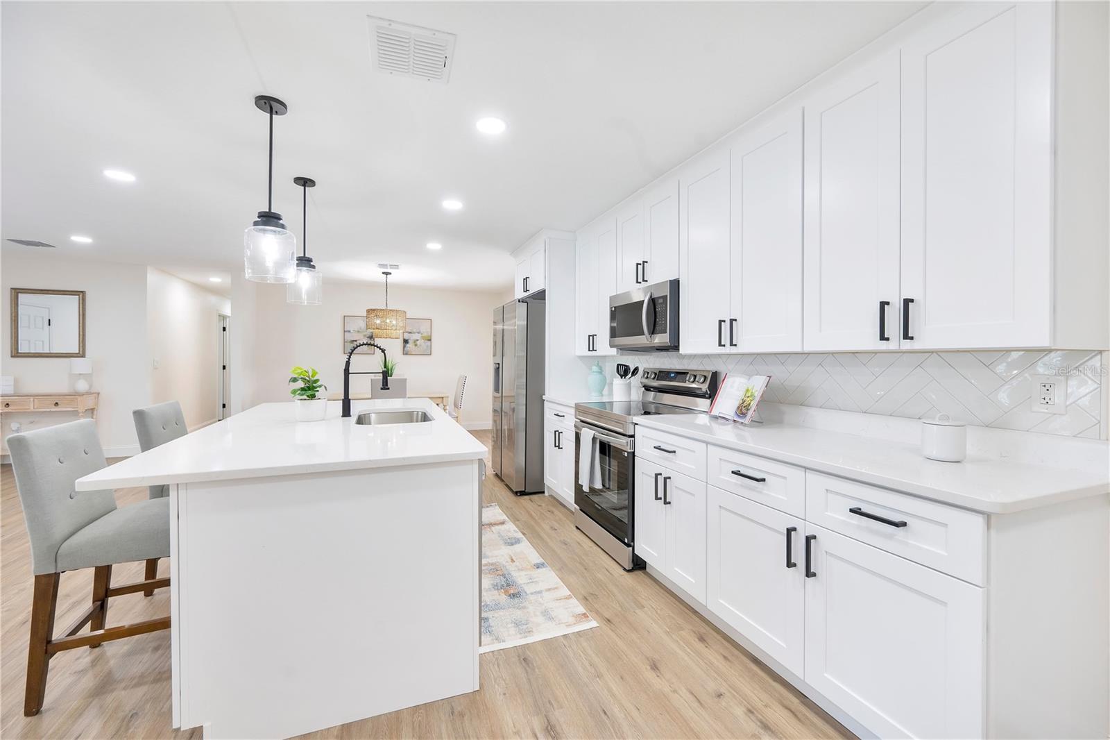 510 ROOKS RD, SEFFNER, FL, 33584