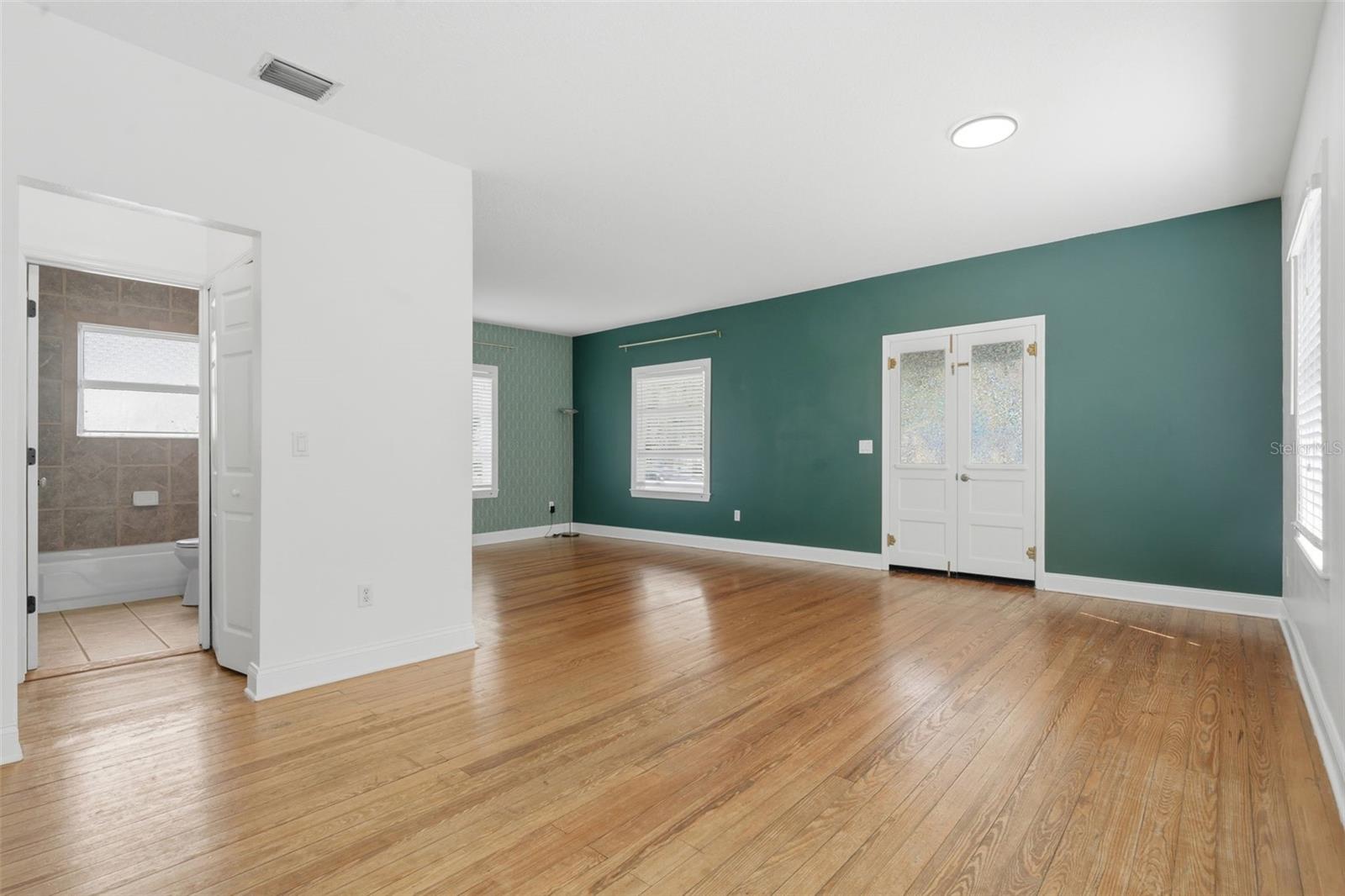 1406 E RIDGEWOOD ST, ORLANDO, FL, 32803