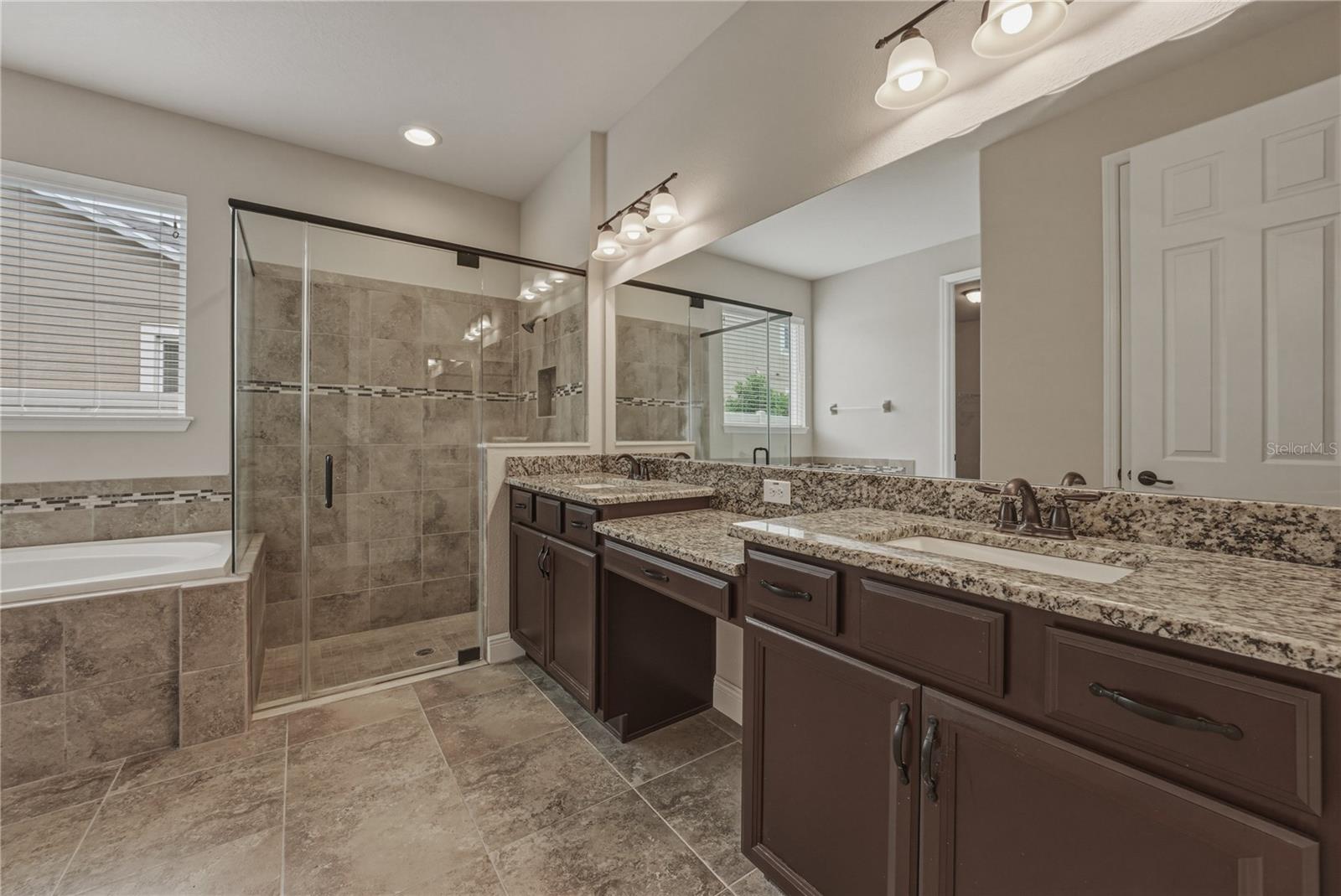 19099 LONG LAKE RANCH BLVD, LUTZ, FL, 33558