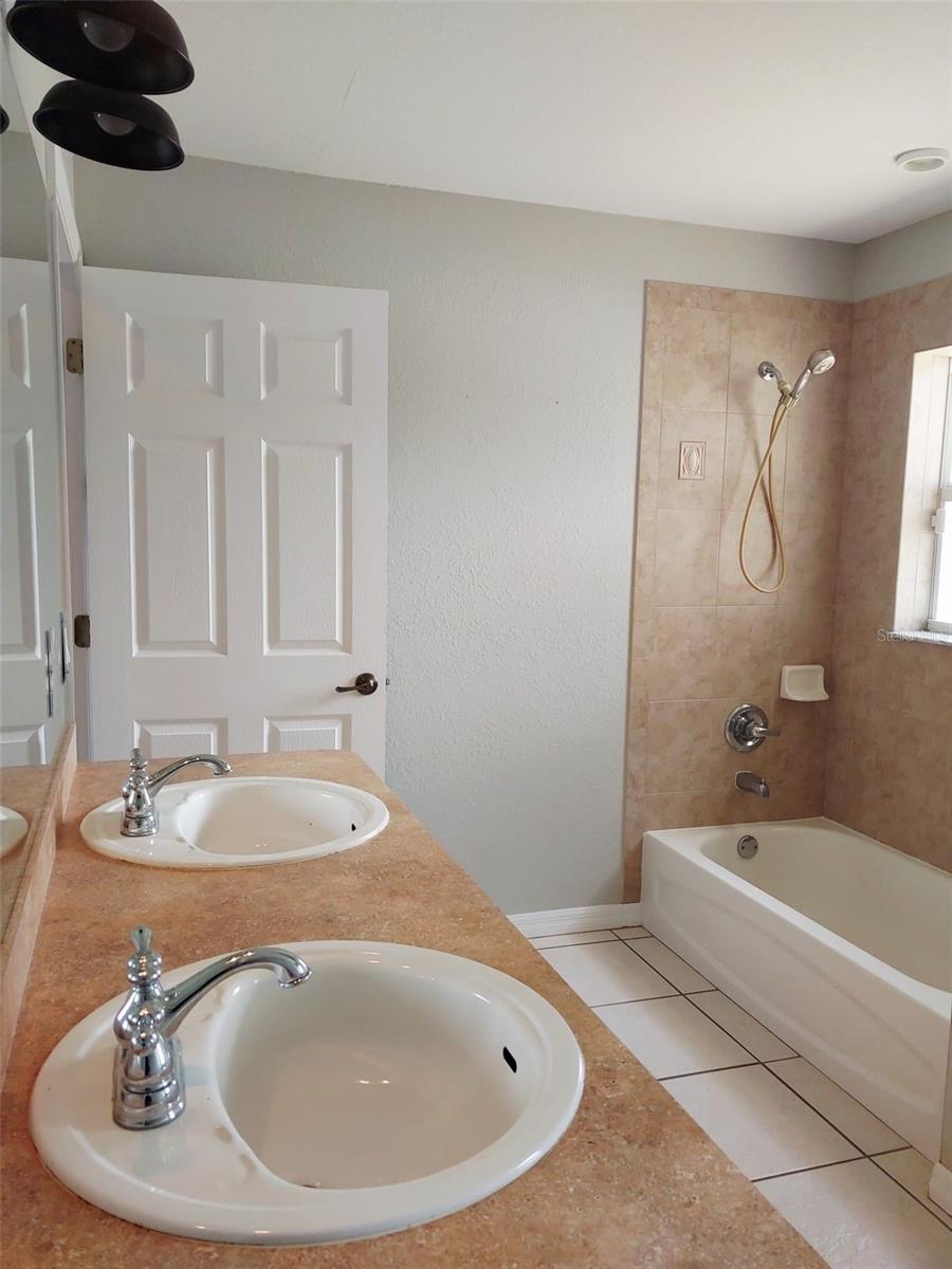 4031 SANTA BARBARA DR, SEBRING, FL, 33875