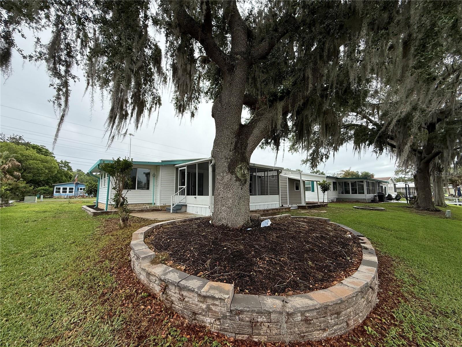 8 ROBIN RD, WILDWOOD, FL, 34785