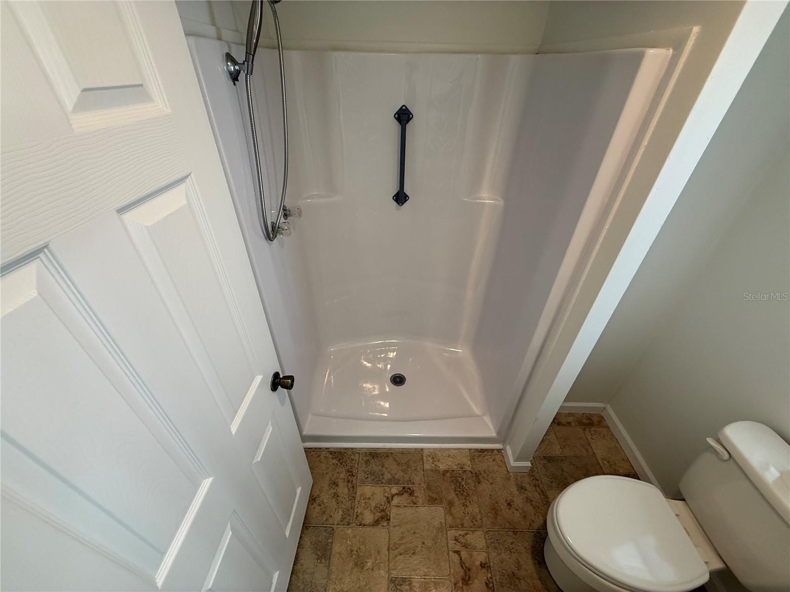 8 ROBIN RD, WILDWOOD, FL, 34785