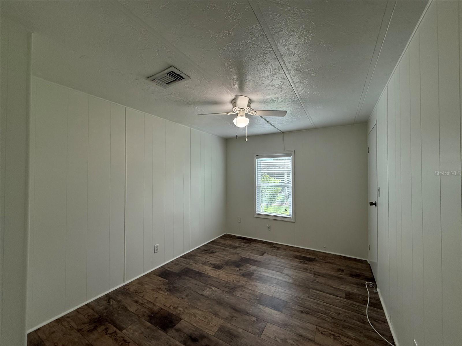 8 ROBIN RD, WILDWOOD, FL, 34785