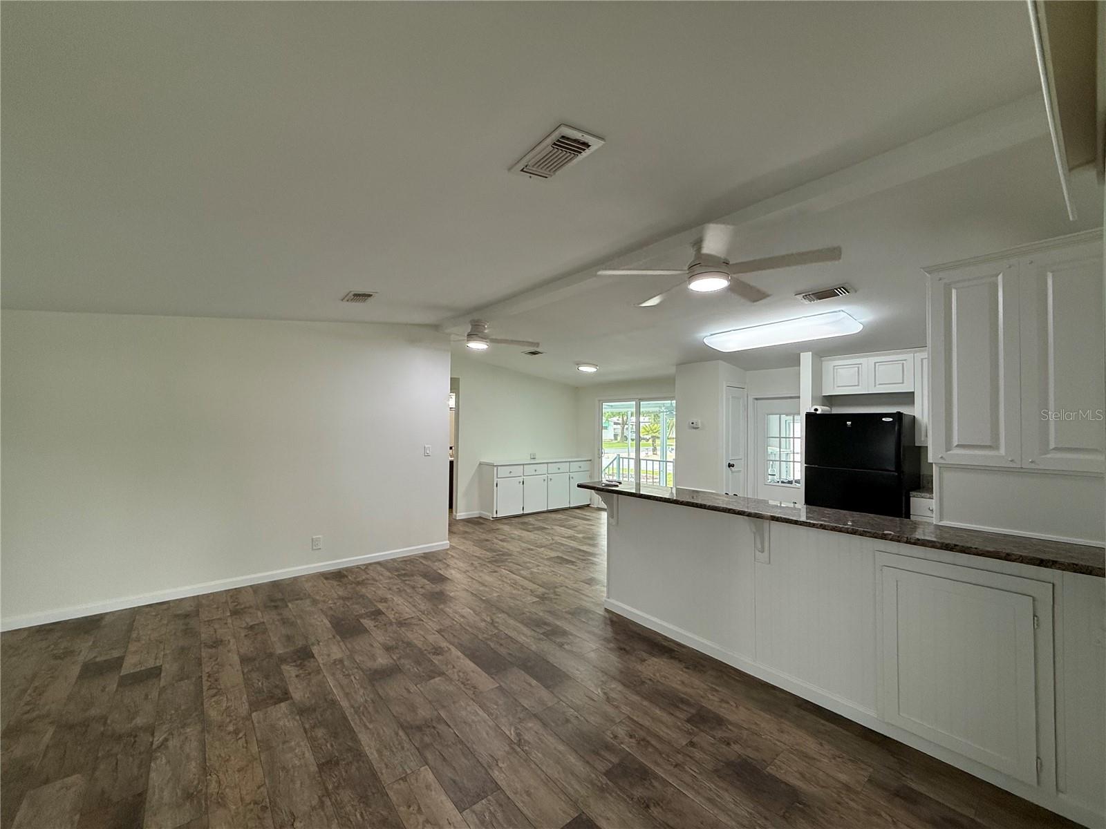 8 ROBIN RD, WILDWOOD, FL, 34785