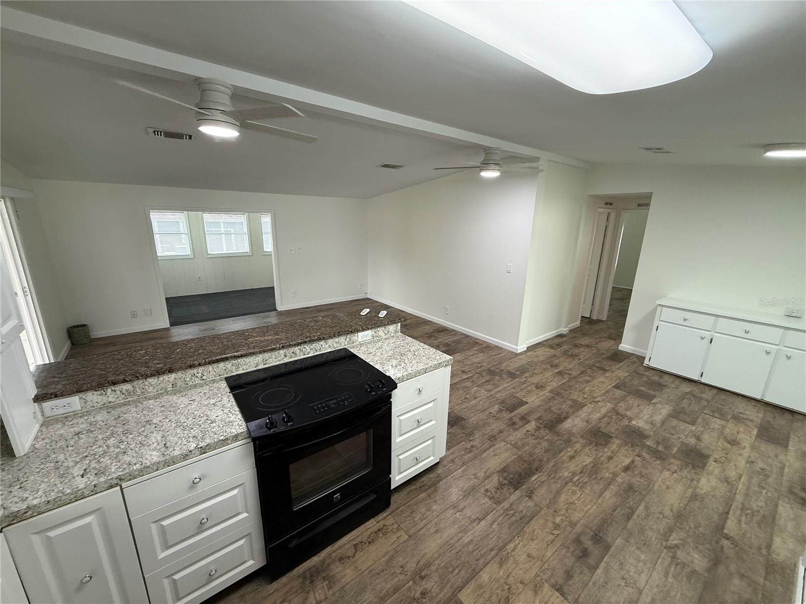 8 ROBIN RD, WILDWOOD, FL, 34785