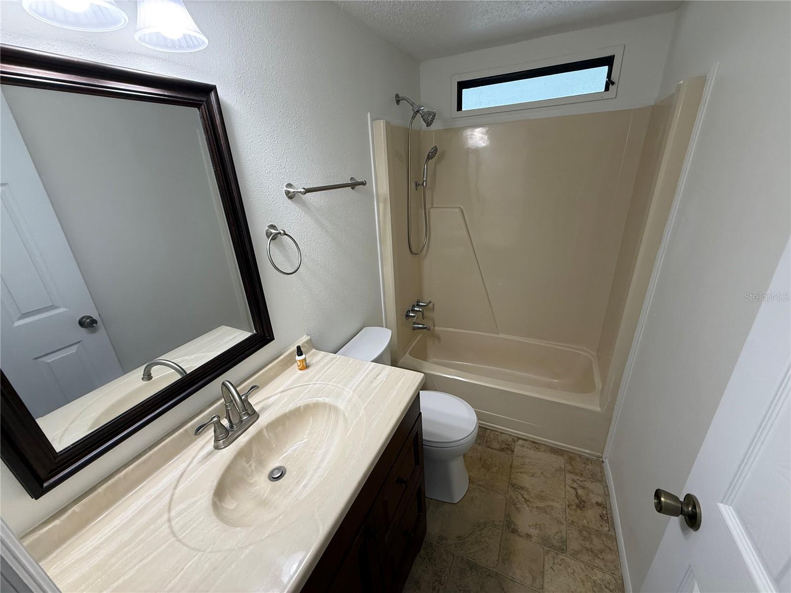 8 ROBIN RD, WILDWOOD, FL, 34785