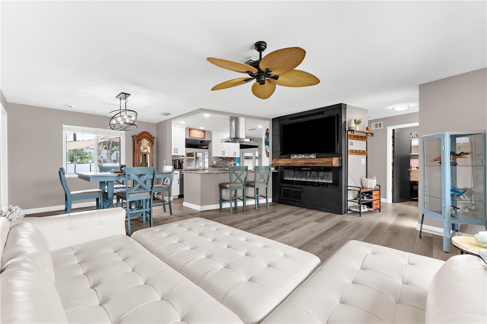 1467 CAMBRIDGE DR, CLEARWATER, FL, 33756