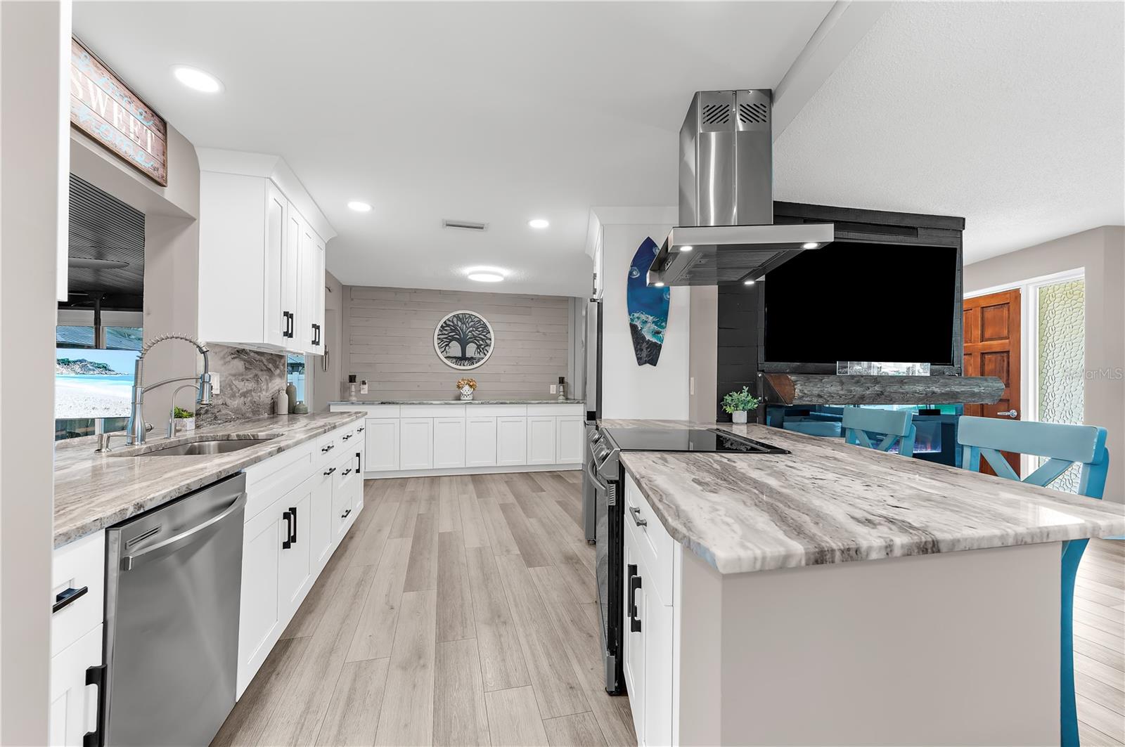 1467 CAMBRIDGE DR, CLEARWATER, FL, 33756