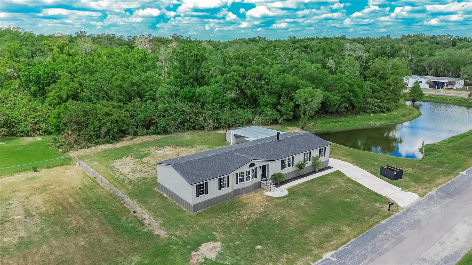 9150 WOOD TERRACE DR, TAMPA, FL, 33637