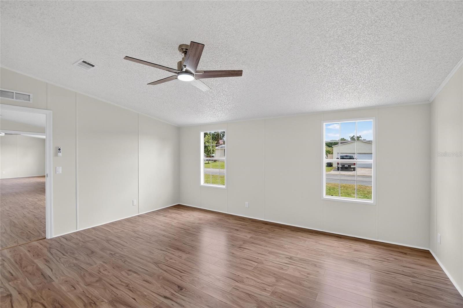 9150 WOOD TERRACE DR, TAMPA, FL, 33637