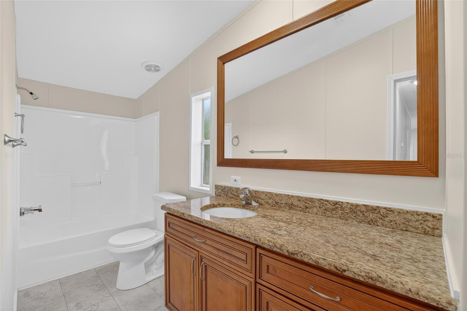 9150 WOOD TERRACE DR, TAMPA, FL, 33637