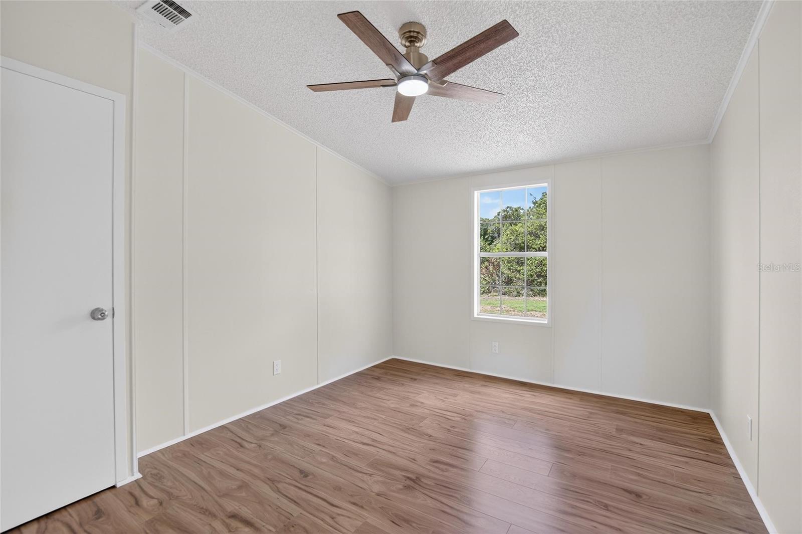 9150 WOOD TERRACE DR, TAMPA, FL, 33637