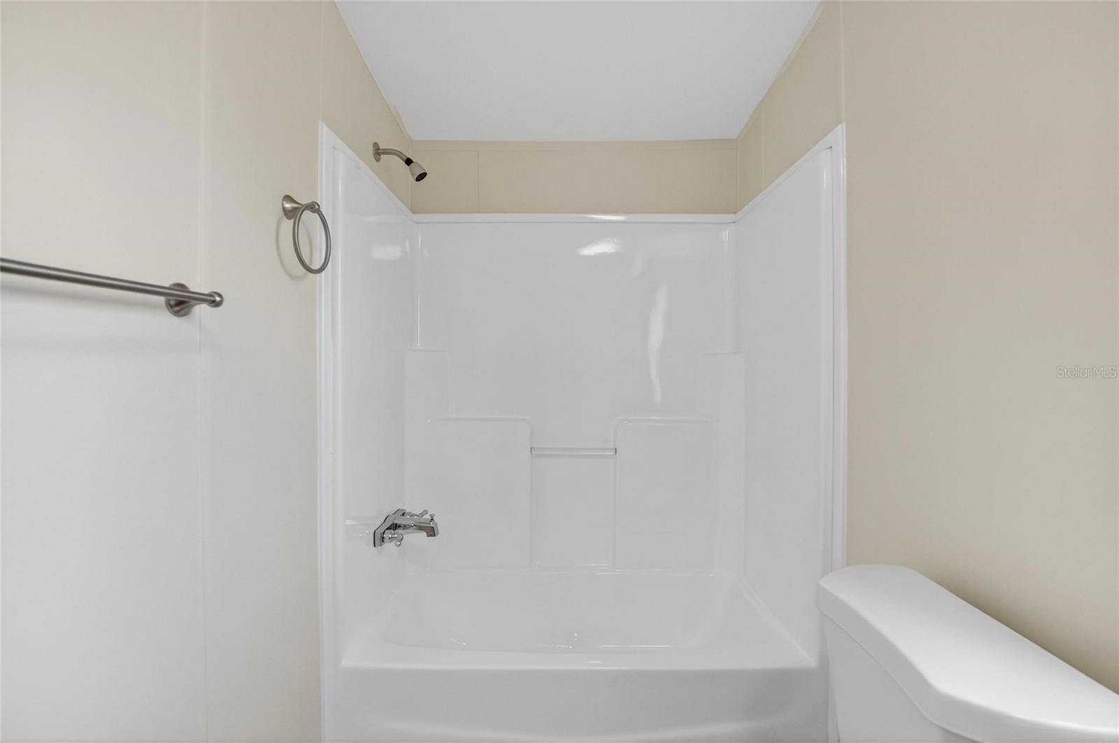9150 WOOD TERRACE DR, TAMPA, FL, 33637