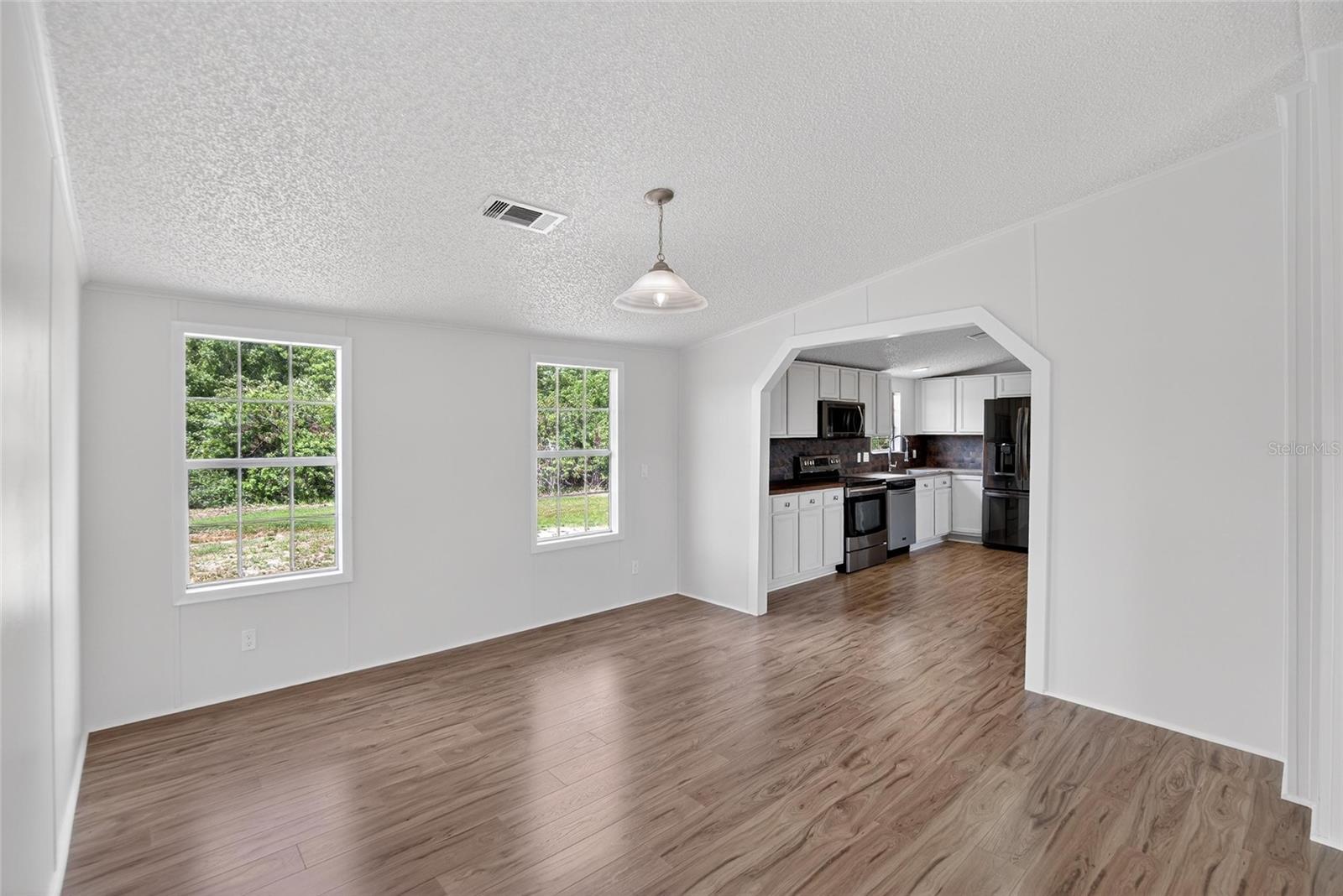 9150 WOOD TERRACE DR, TAMPA, FL, 33637
