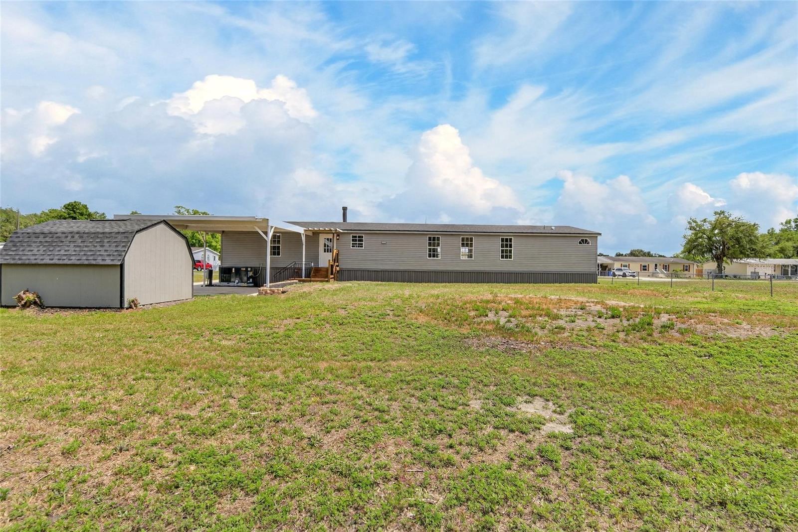 9150 WOOD TERRACE DR, TAMPA, FL, 33637