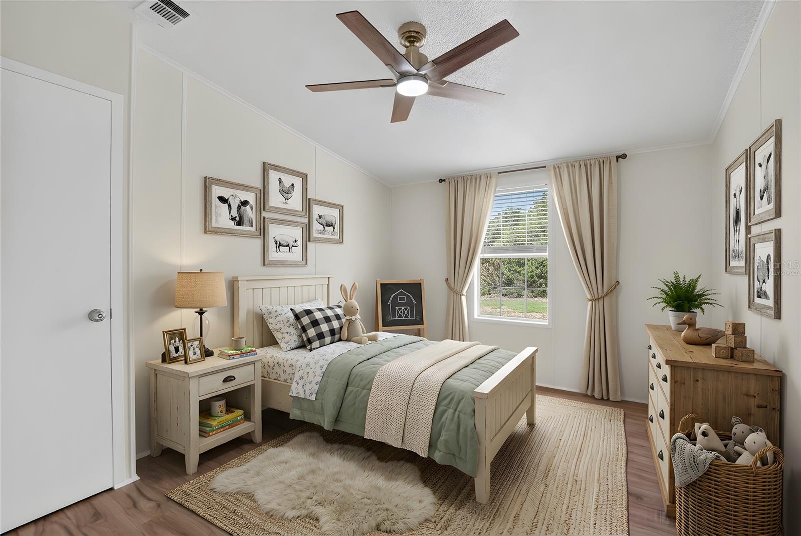 9150 WOOD TERRACE DR, TAMPA, FL, 33637