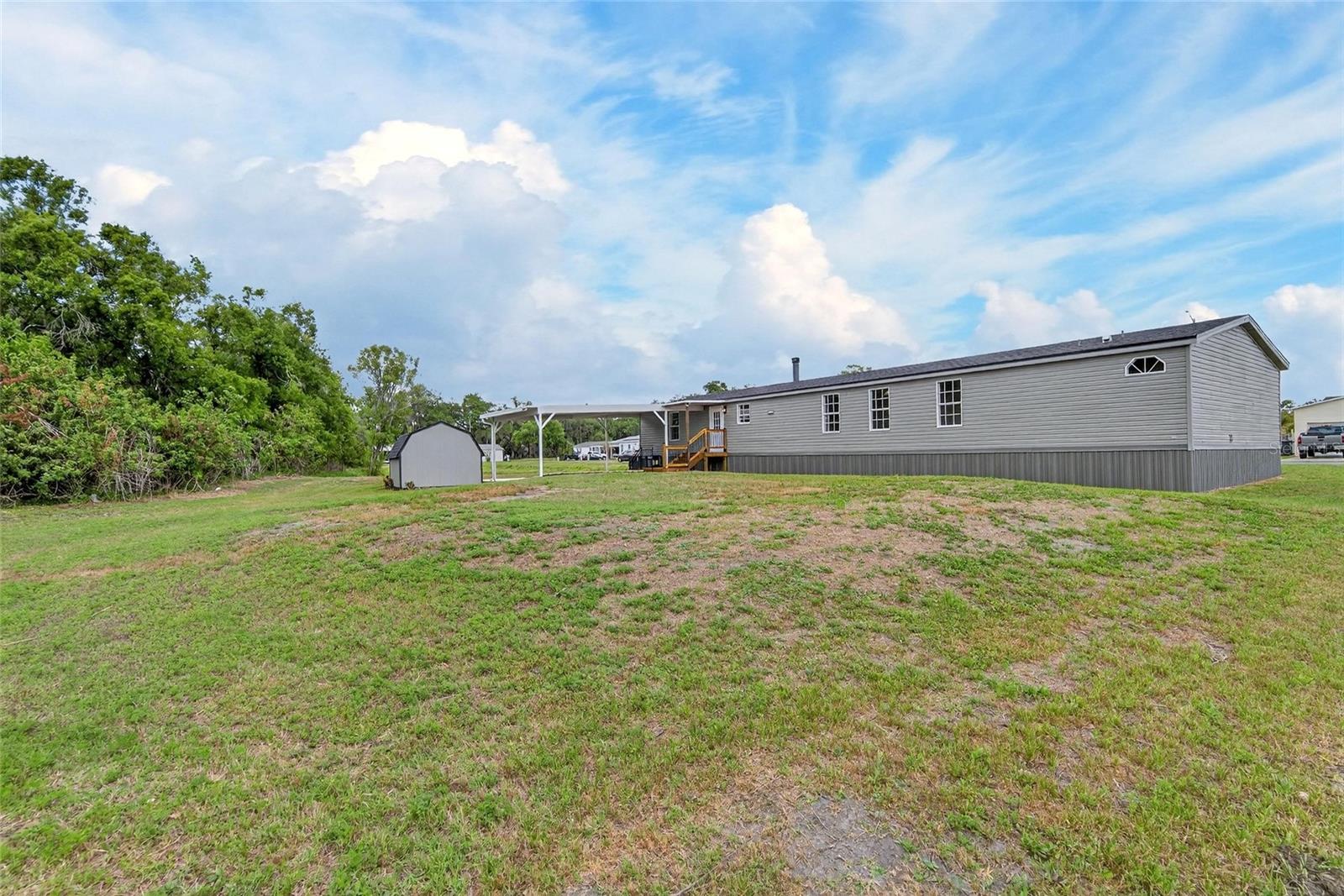 9150 WOOD TERRACE DR, TAMPA, FL, 33637