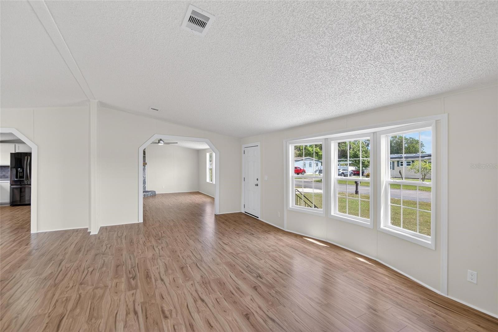 9150 WOOD TERRACE DR, TAMPA, FL, 33637