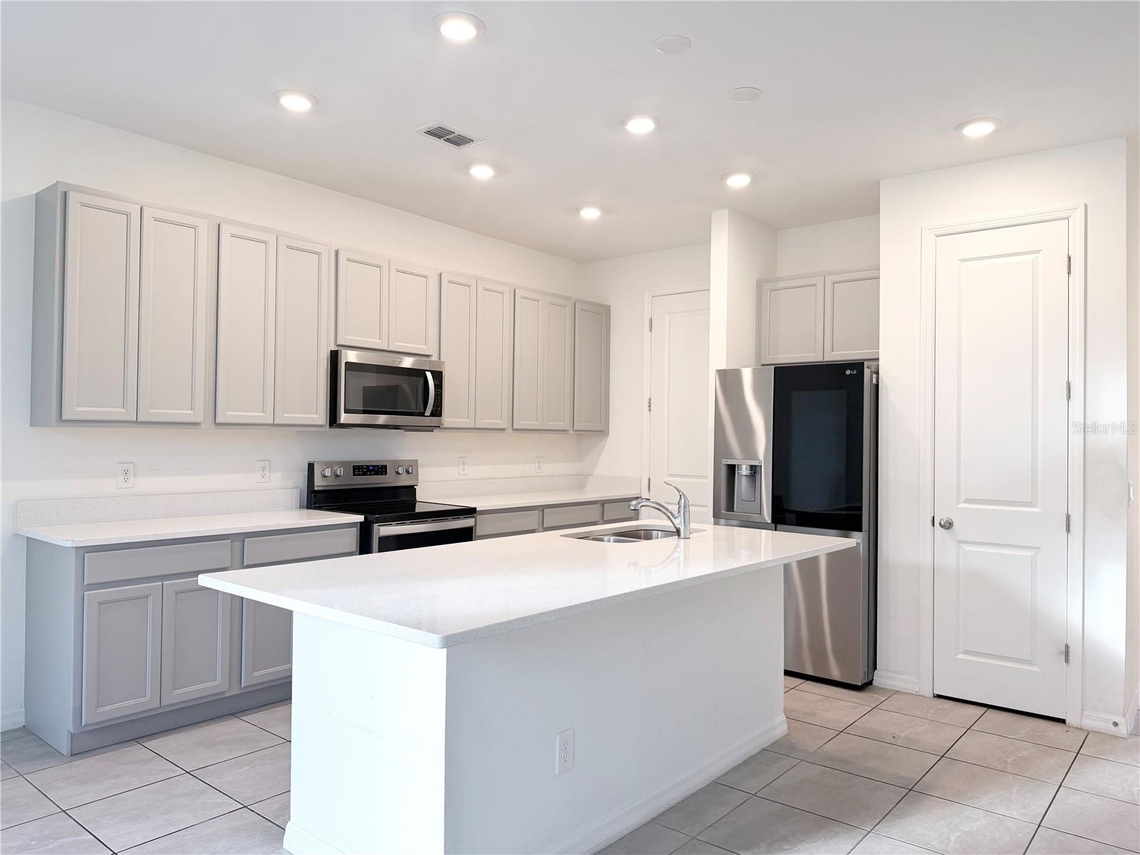 1542 DISCOVERY ST, DAVENPORT, FL, 33896