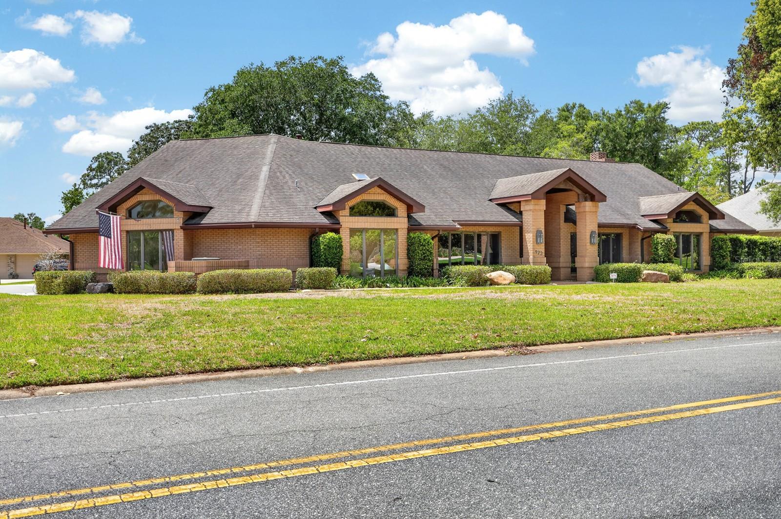 923 CLUB HOUSE BLVD, NEW SMYRNA BEACH, FL, 32168