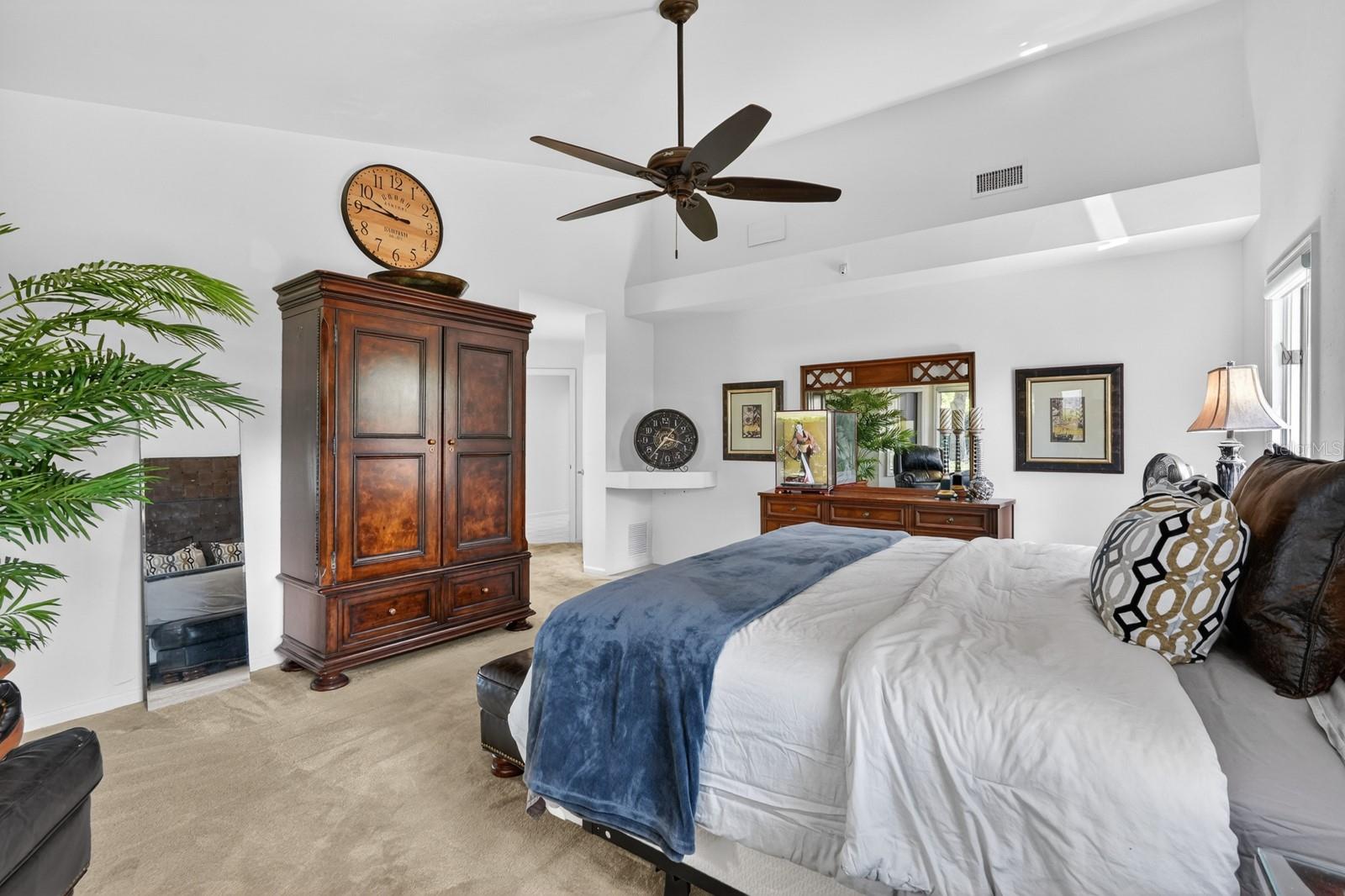 923 CLUB HOUSE BLVD, NEW SMYRNA BEACH, FL, 32168