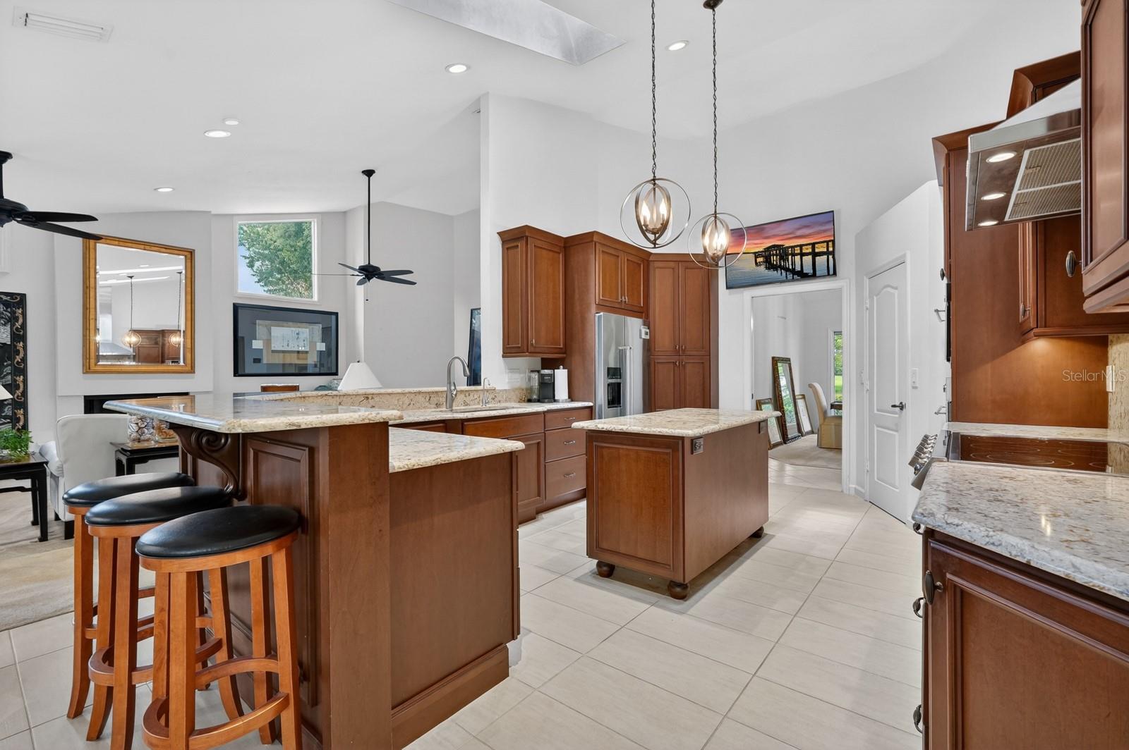 923 CLUB HOUSE BLVD, NEW SMYRNA BEACH, FL, 32168