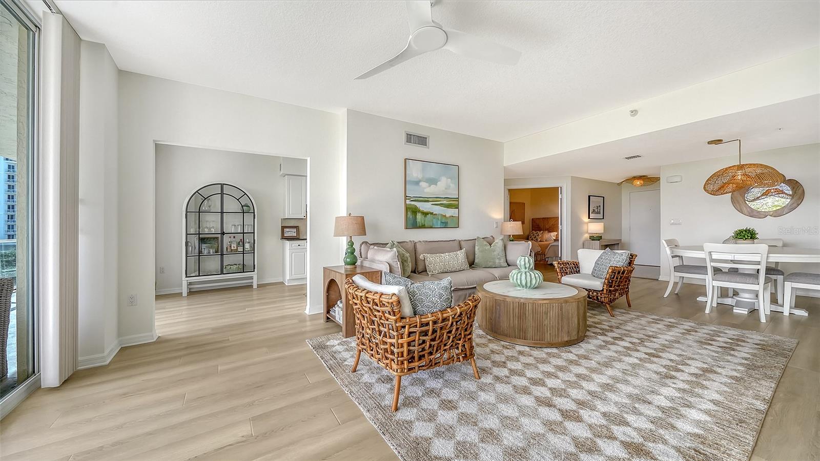 1800 BENJAMIN FRANKLIN DR #B308, SARASOTA, FL, 34236