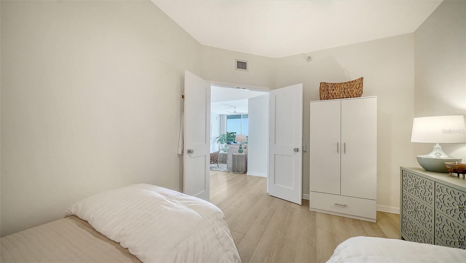 1800 BENJAMIN FRANKLIN DR #B308, SARASOTA, FL, 34236