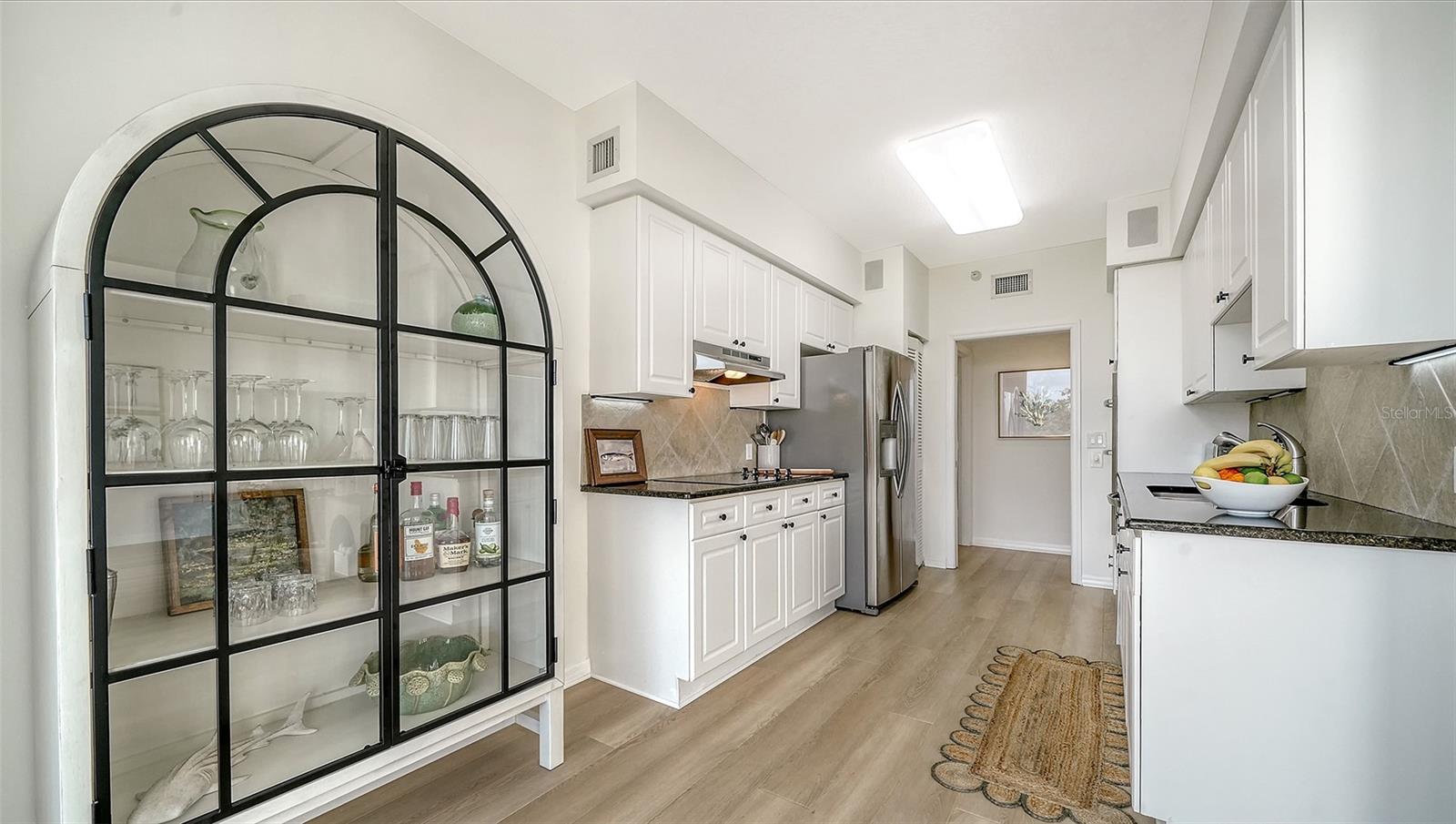 1800 BENJAMIN FRANKLIN DR #B308, SARASOTA, FL, 34236