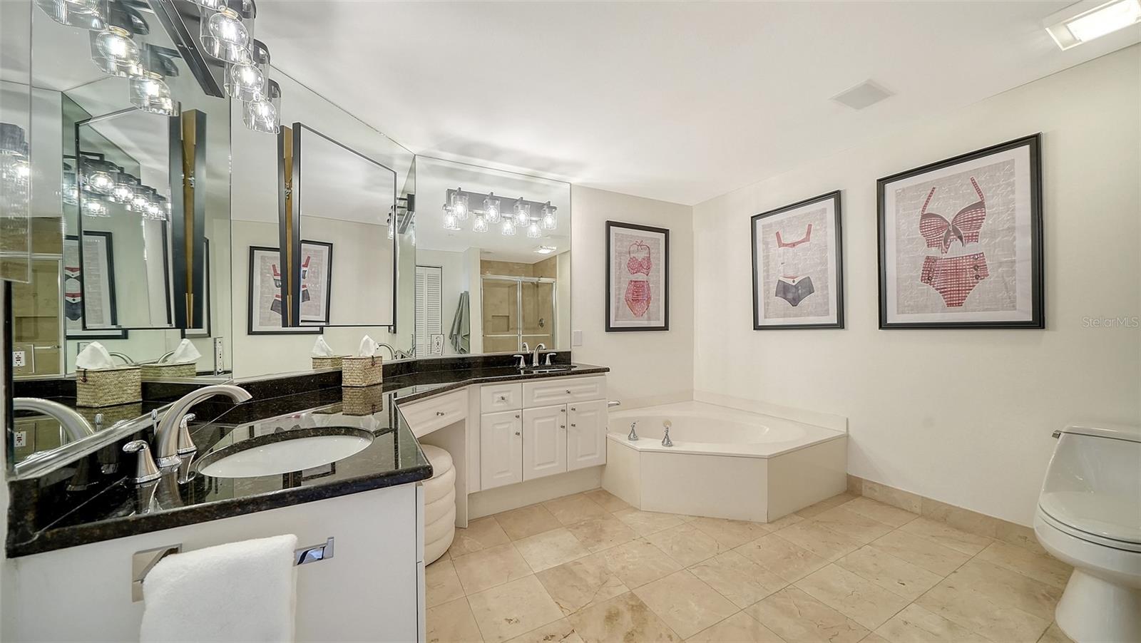 1800 BENJAMIN FRANKLIN DR #B308, SARASOTA, FL, 34236