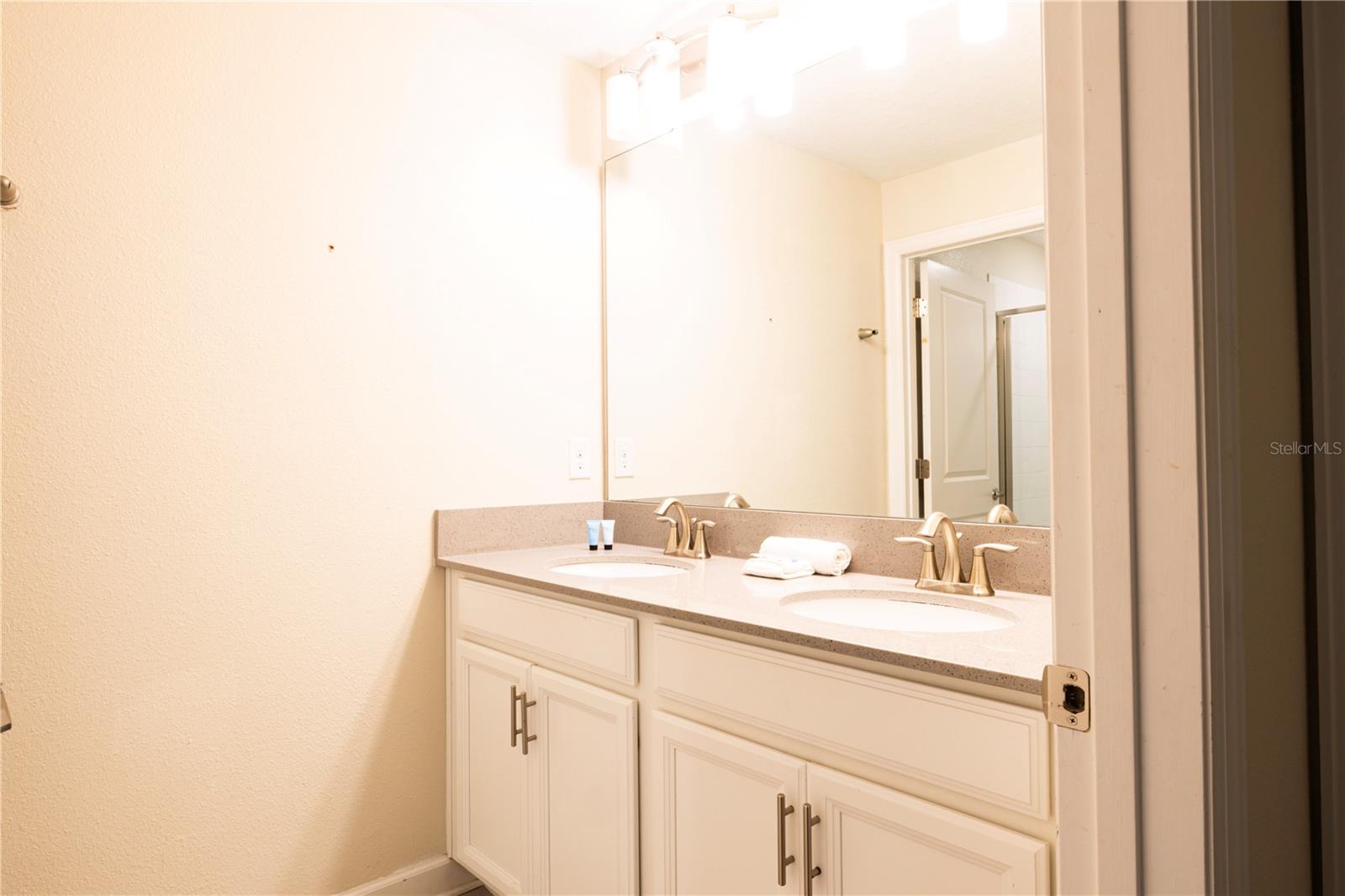 356 OCEAN COURSE AVE, DAVENPORT, FL, 33896