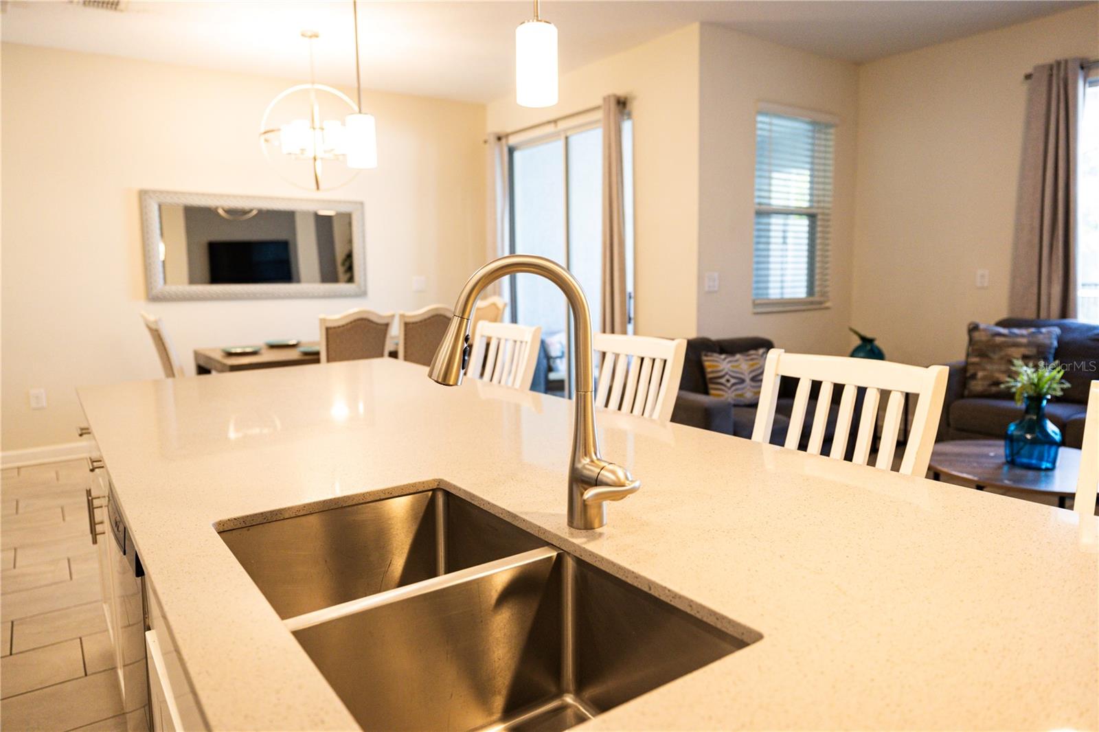 356 OCEAN COURSE AVE, DAVENPORT, FL, 33896