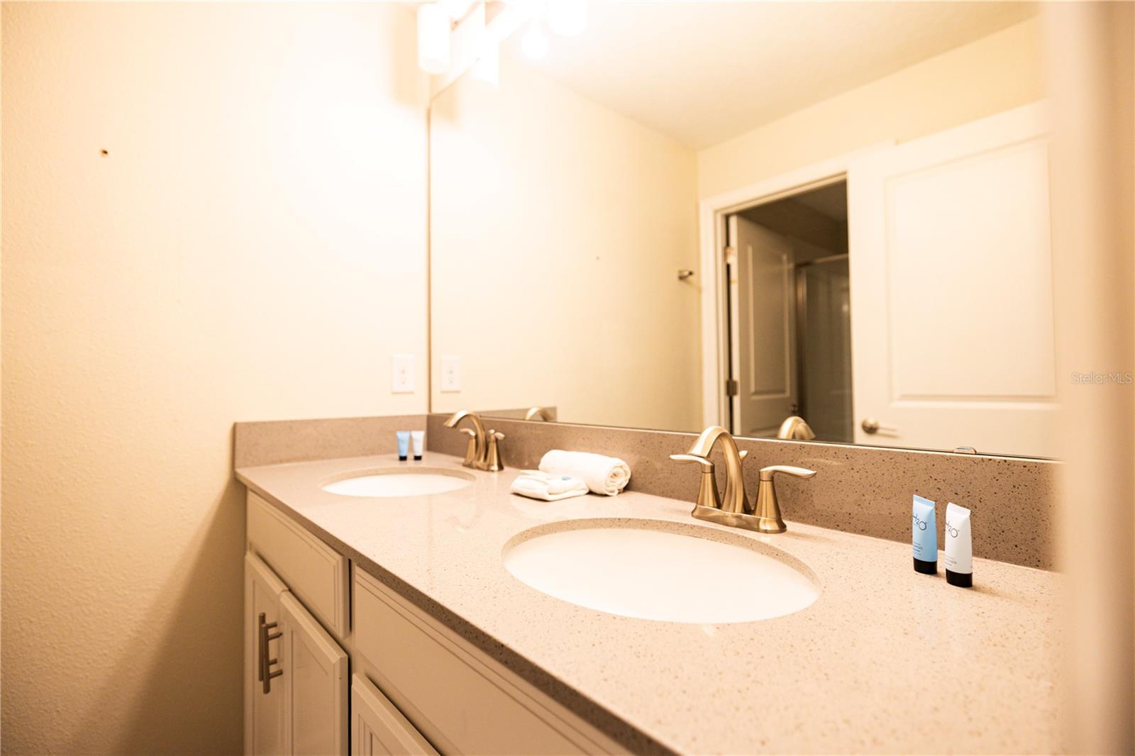 356 OCEAN COURSE AVE, DAVENPORT, FL, 33896