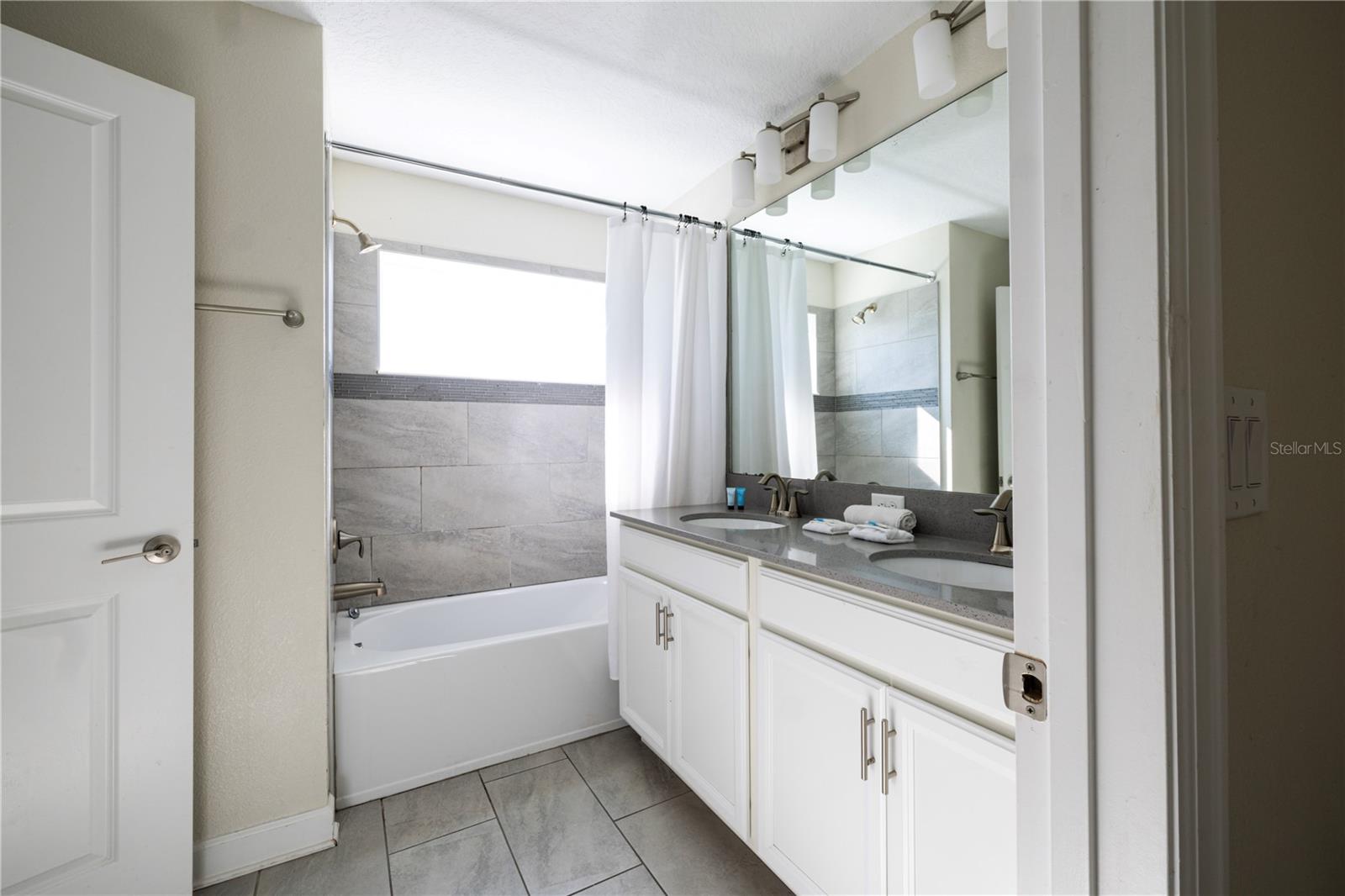 356 OCEAN COURSE AVE, DAVENPORT, FL, 33896