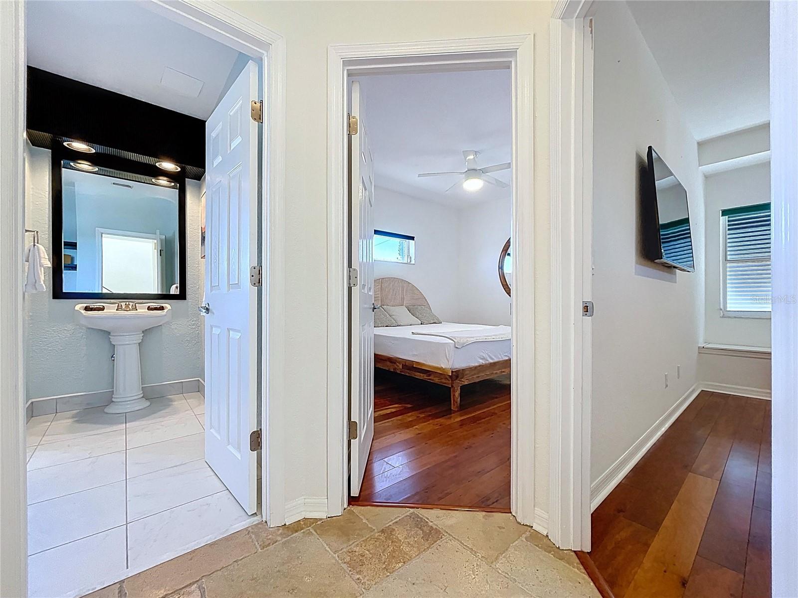 8485 BLIND PASS DR, TREASURE ISLAND, FL, 33706